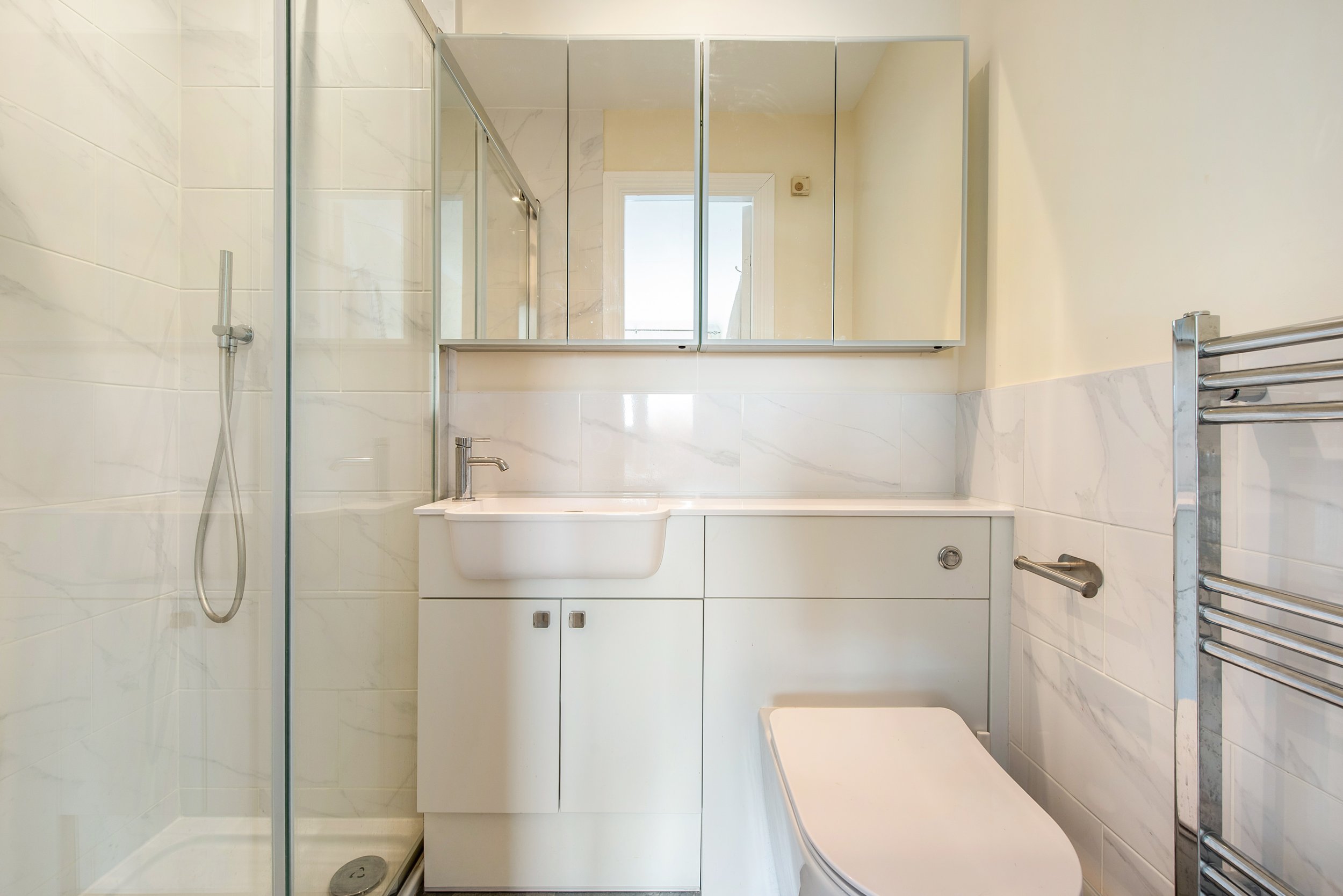 Master Bedroom En-Suite.jpg