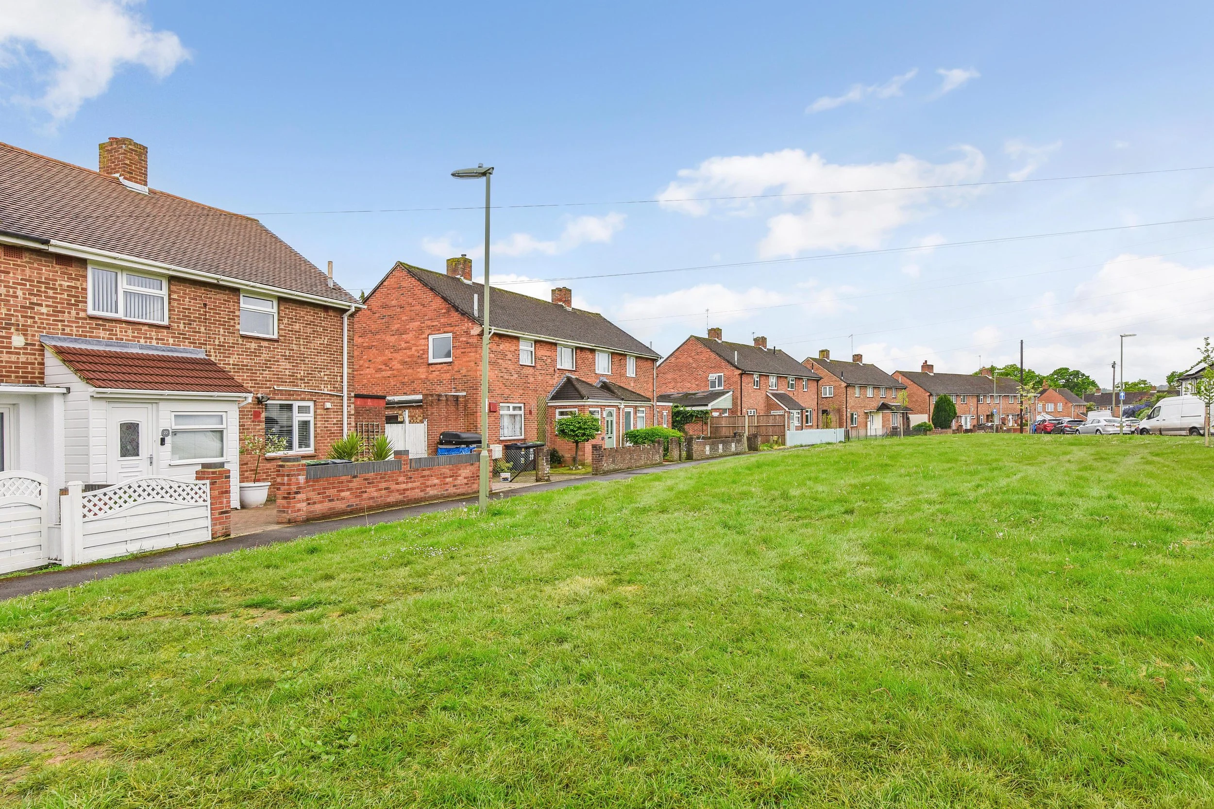 ROK Marsh Sales & Letting Estate Agent, Blackdown Crescent, Havant, 3 Bedroom House For Sale