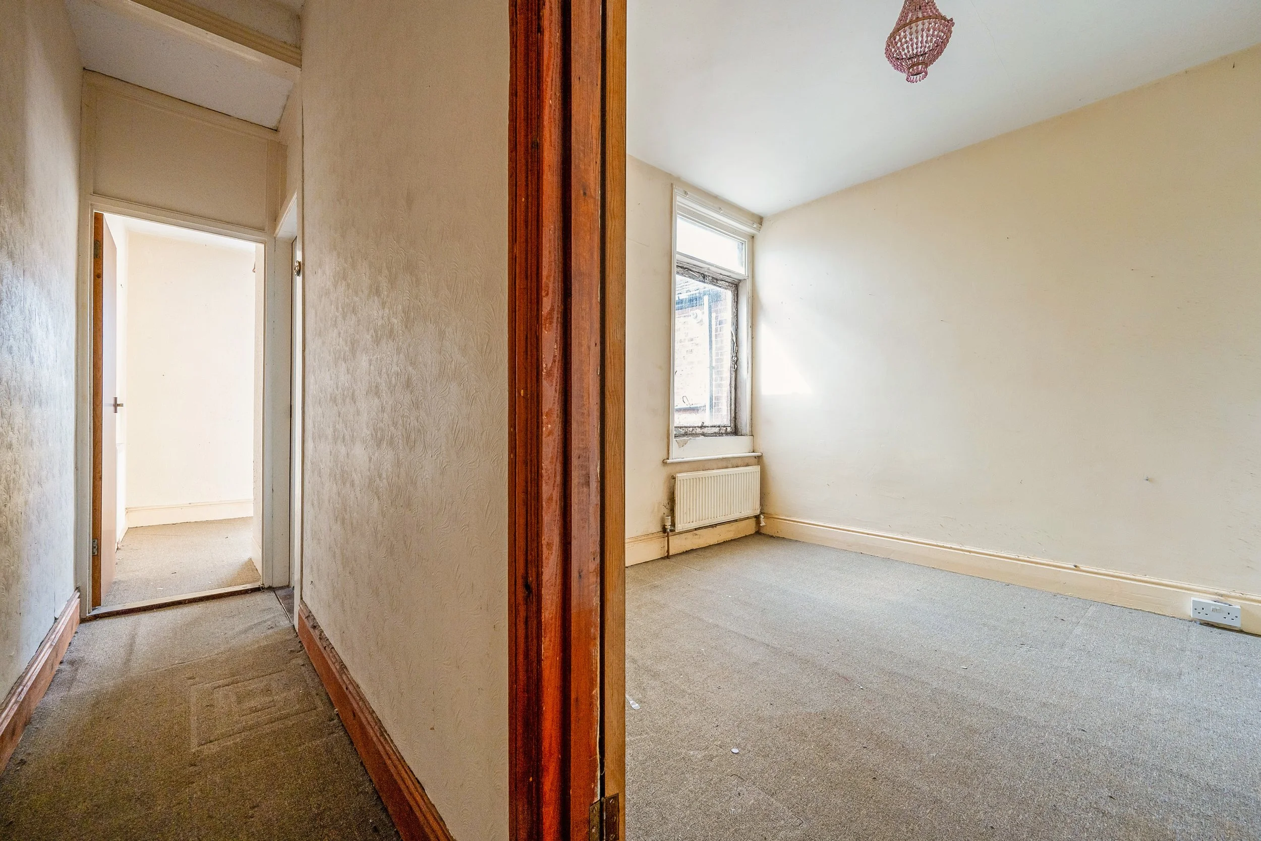 hallway bed 2.jpg