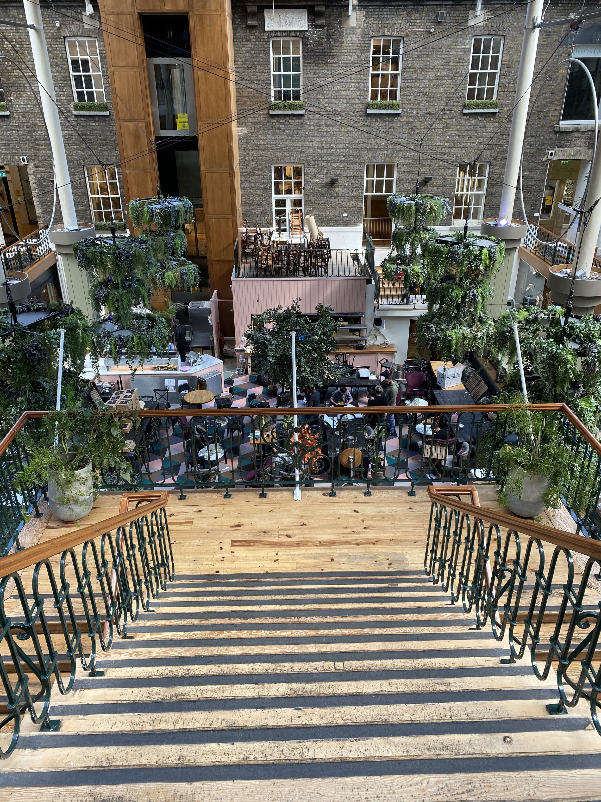 Powerscourt Centre photo 1.jpg