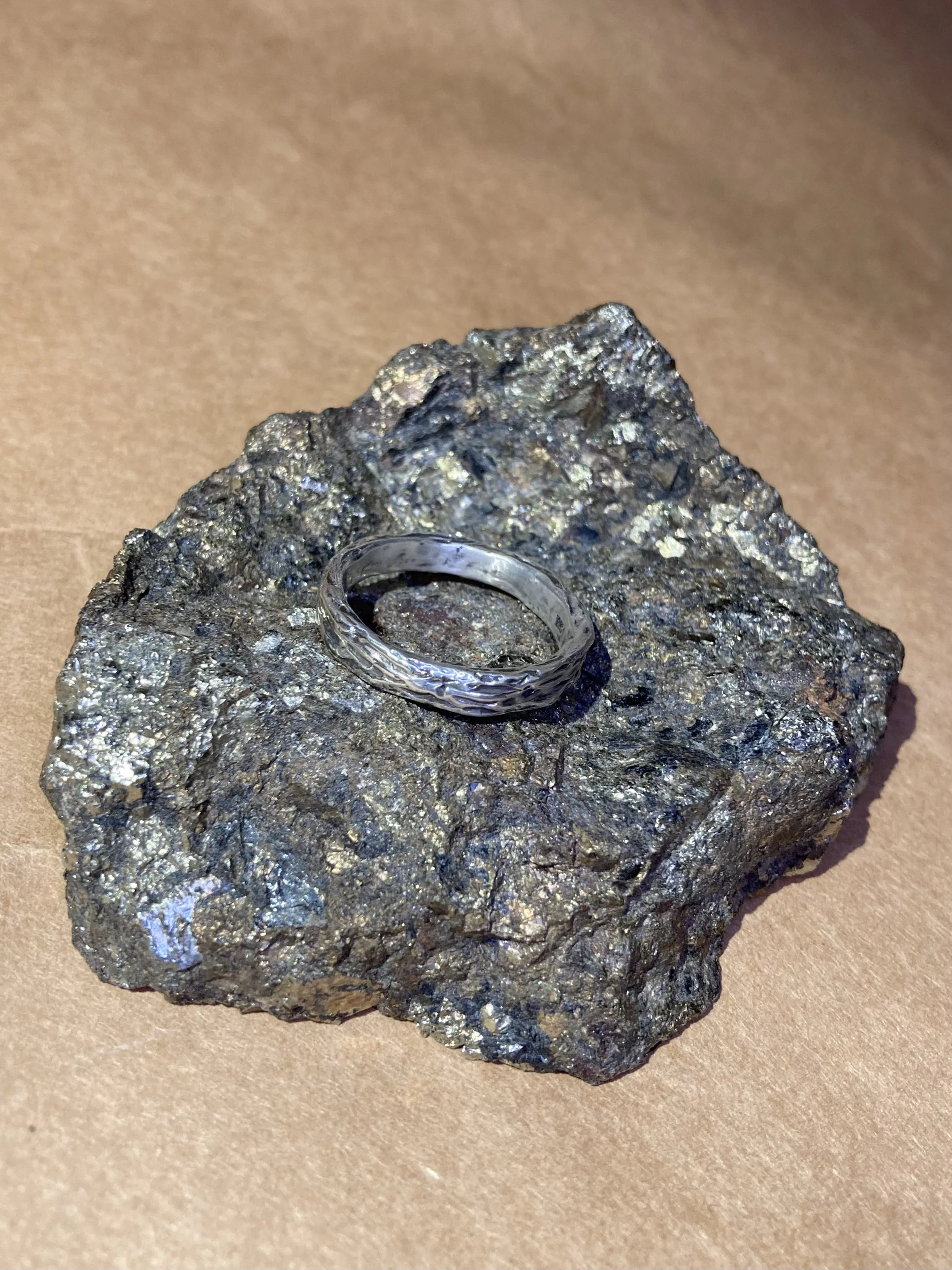 Silver ring (size 20)
