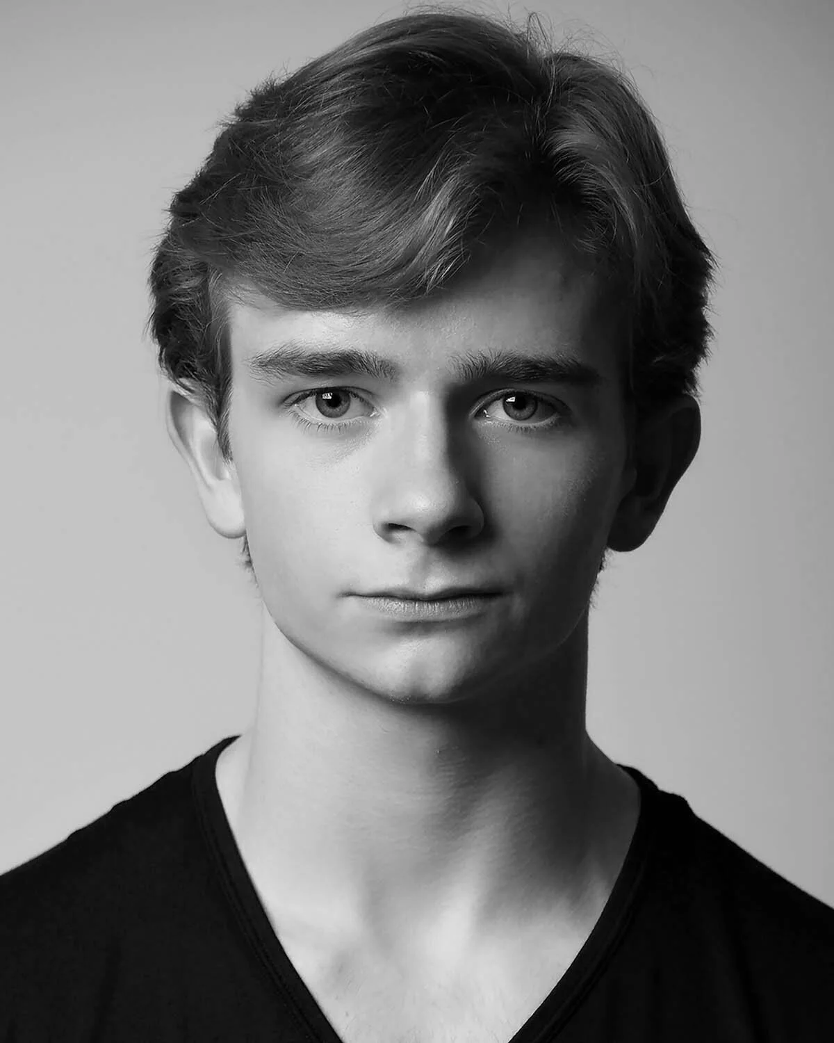 headshot+of+a+smiling+man