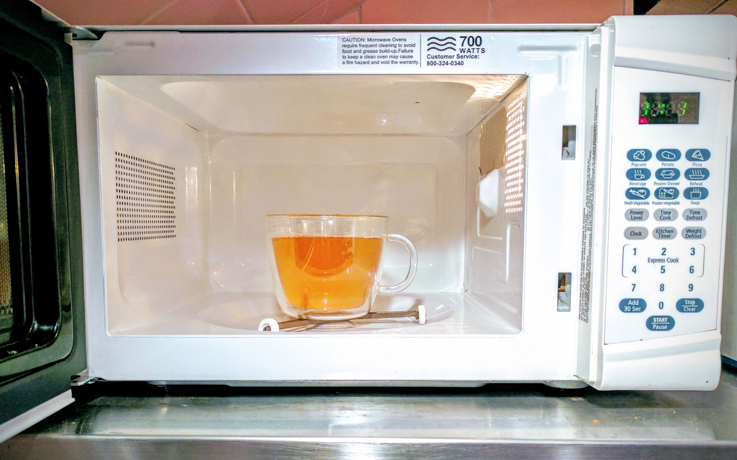 Why Is Microwaving Tea Unacceptable In England?