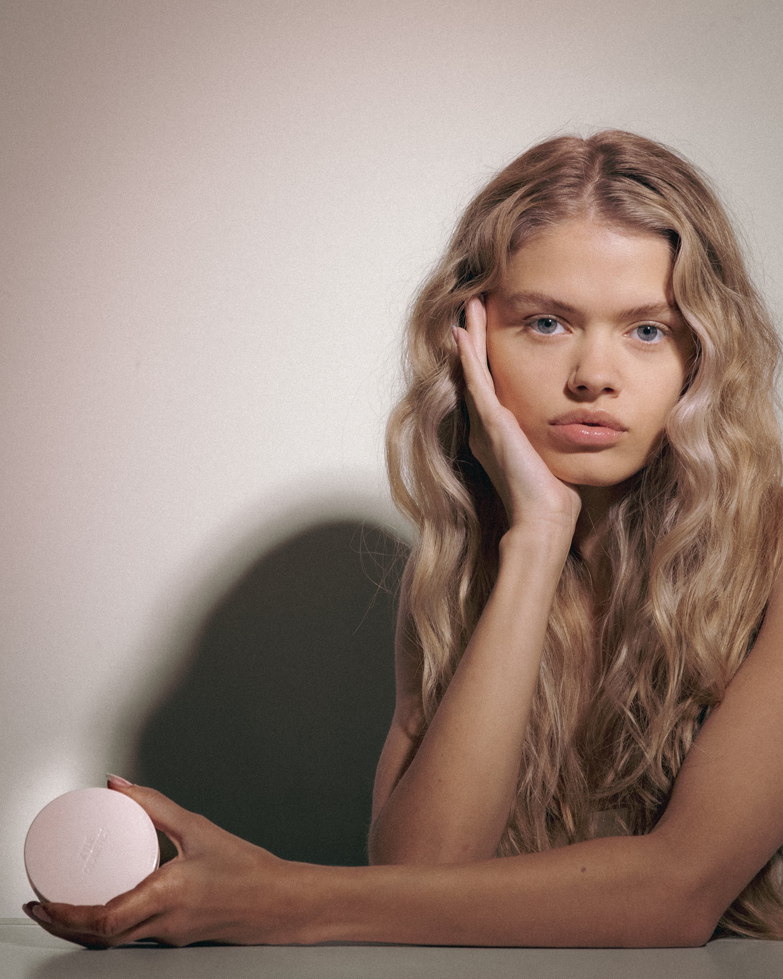 Kylie Cosmetics Natural Blur Powder Foundation - Social Campaign BTS/Supportive Imagery