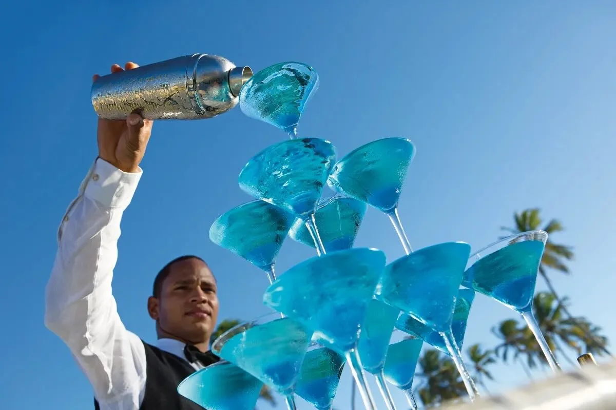 DRINK-Martini-Pyramid-1A.jpg