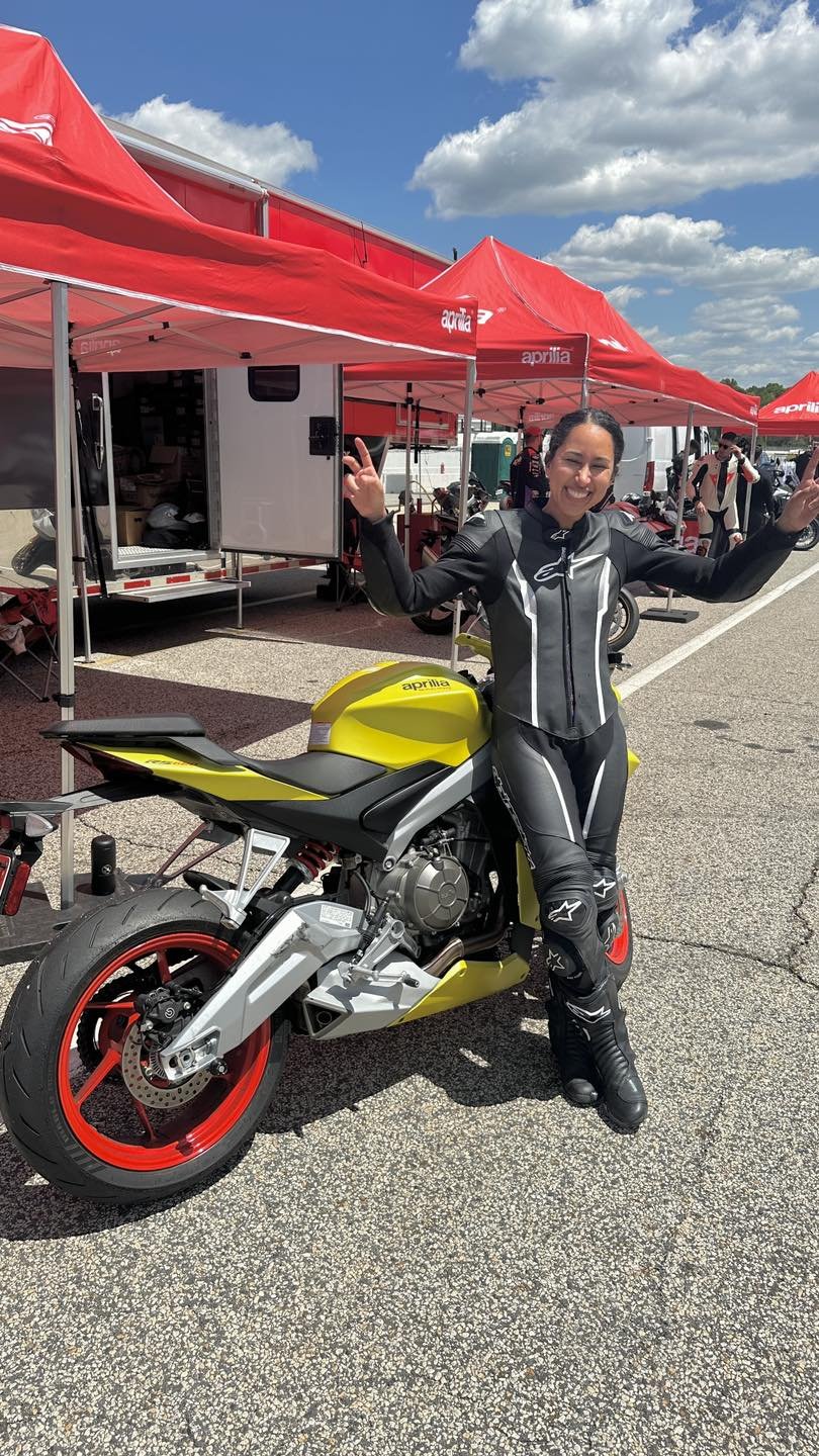 First time riding an Aprilia was so much fun! Apparently&hellip; Aprilia is traveling around the US holding demos on tracks with their sport bikes, check out their schedule here 👉🏽 https://www.aprilia.com/us_EN/aprilia-racers-days/