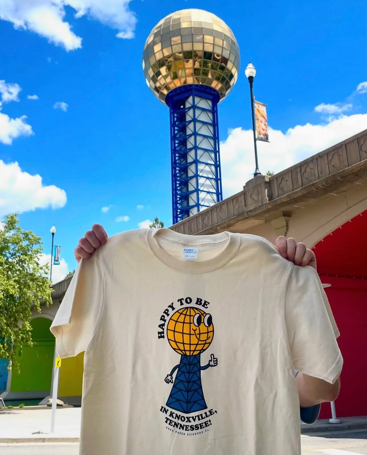 Our cute little sunsphere guy can be found inside the sunsphere on shirts!! Reach out to order some for your shop too! ✨🌐✨ or click the link in bio to view all the other products we offer!! 
📷: @sunsphereknox