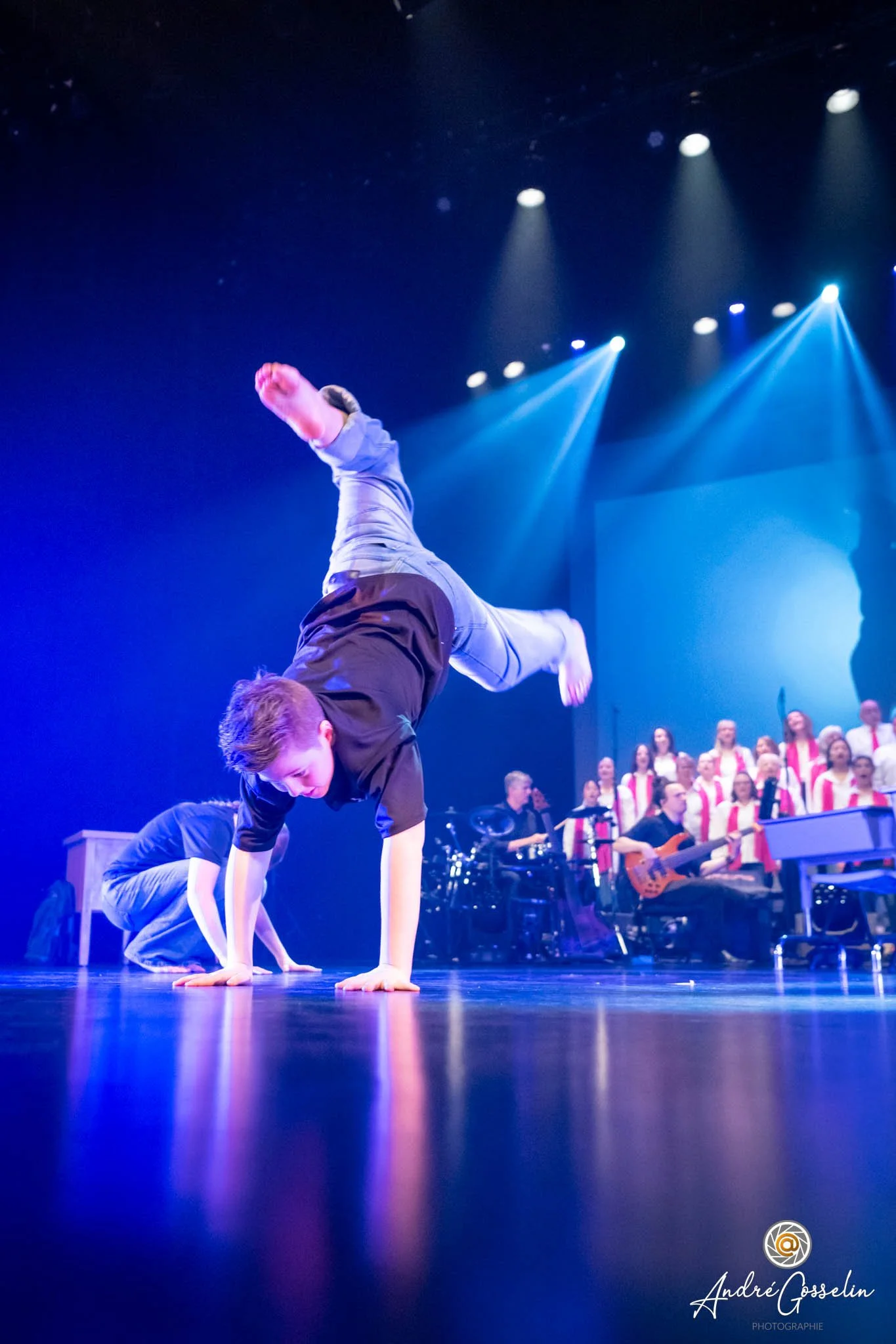 Photos de spectacles pour artistes amateurs et pros : capture d’émotion, passion et énergie sur scène pour des souvenirs inoubliables.