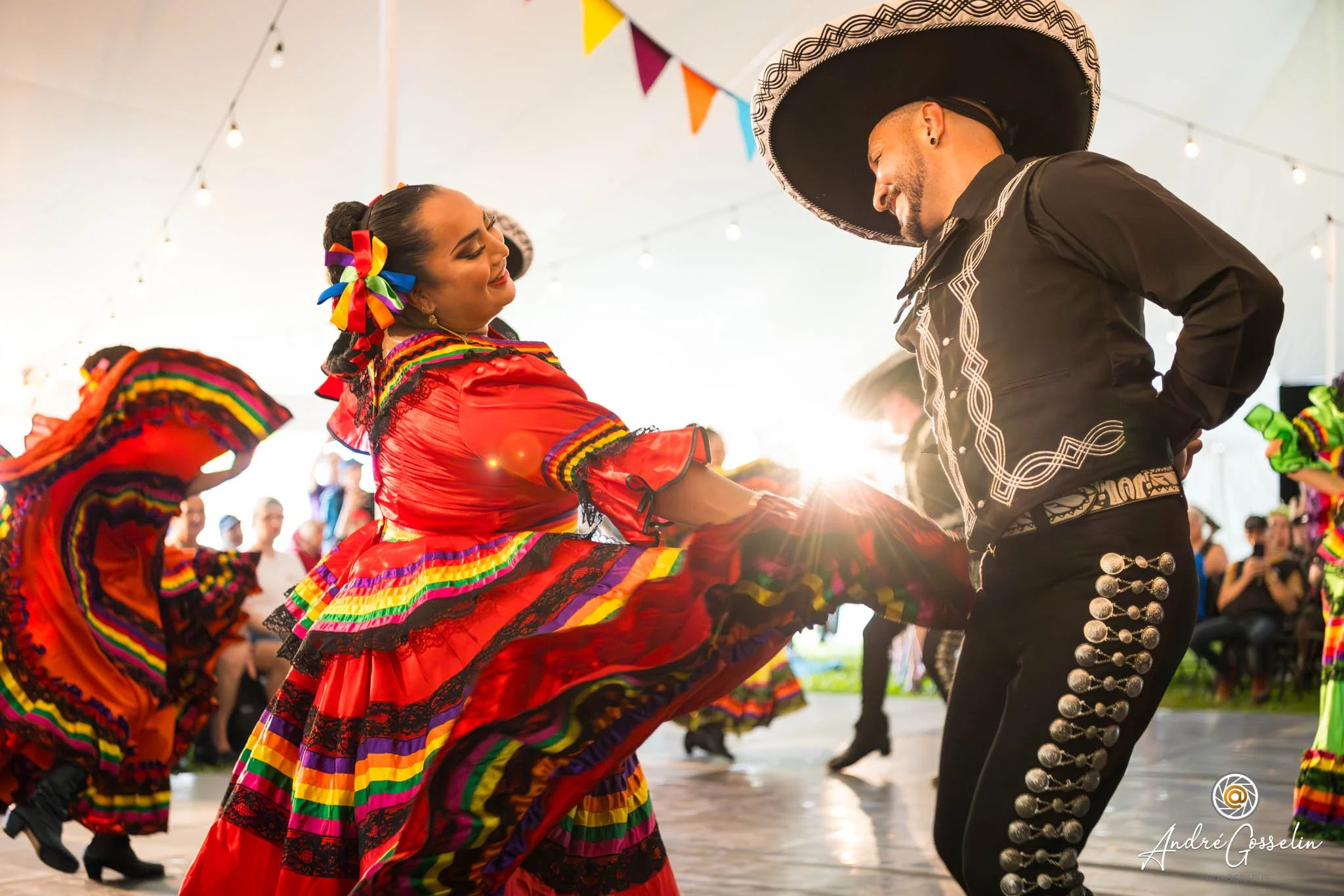 Photos de spectacles pour artistes amateurs et pros : capture d’émotion, passion et énergie sur scène pour des souvenirs inoubliables.