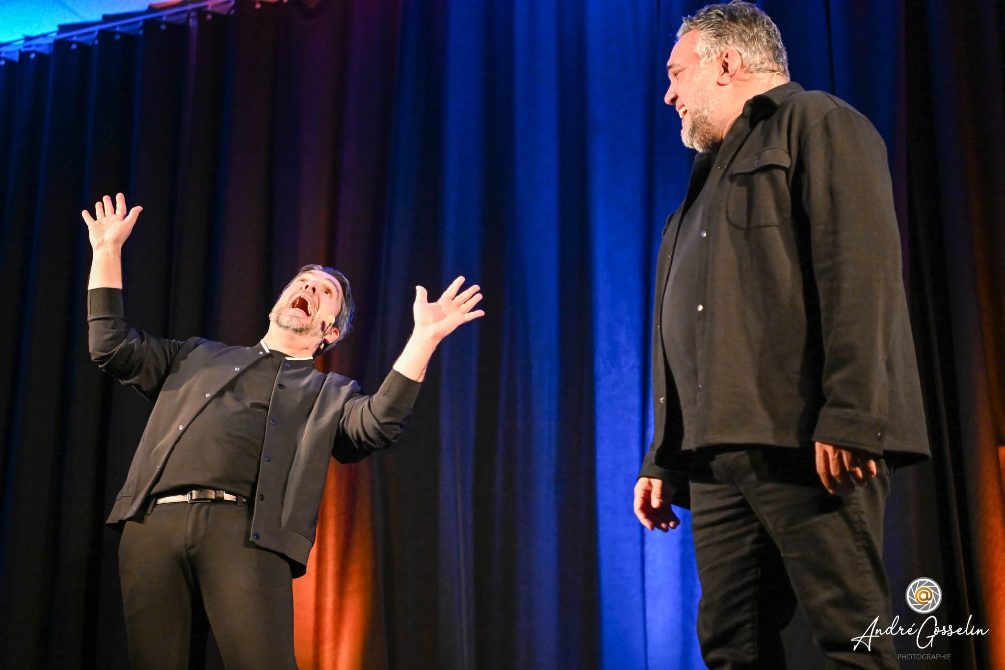 Photos de spectacles pour artistes amateurs et pros : capture d’émotion, passion et énergie sur scène pour des souvenirs inoubliables.