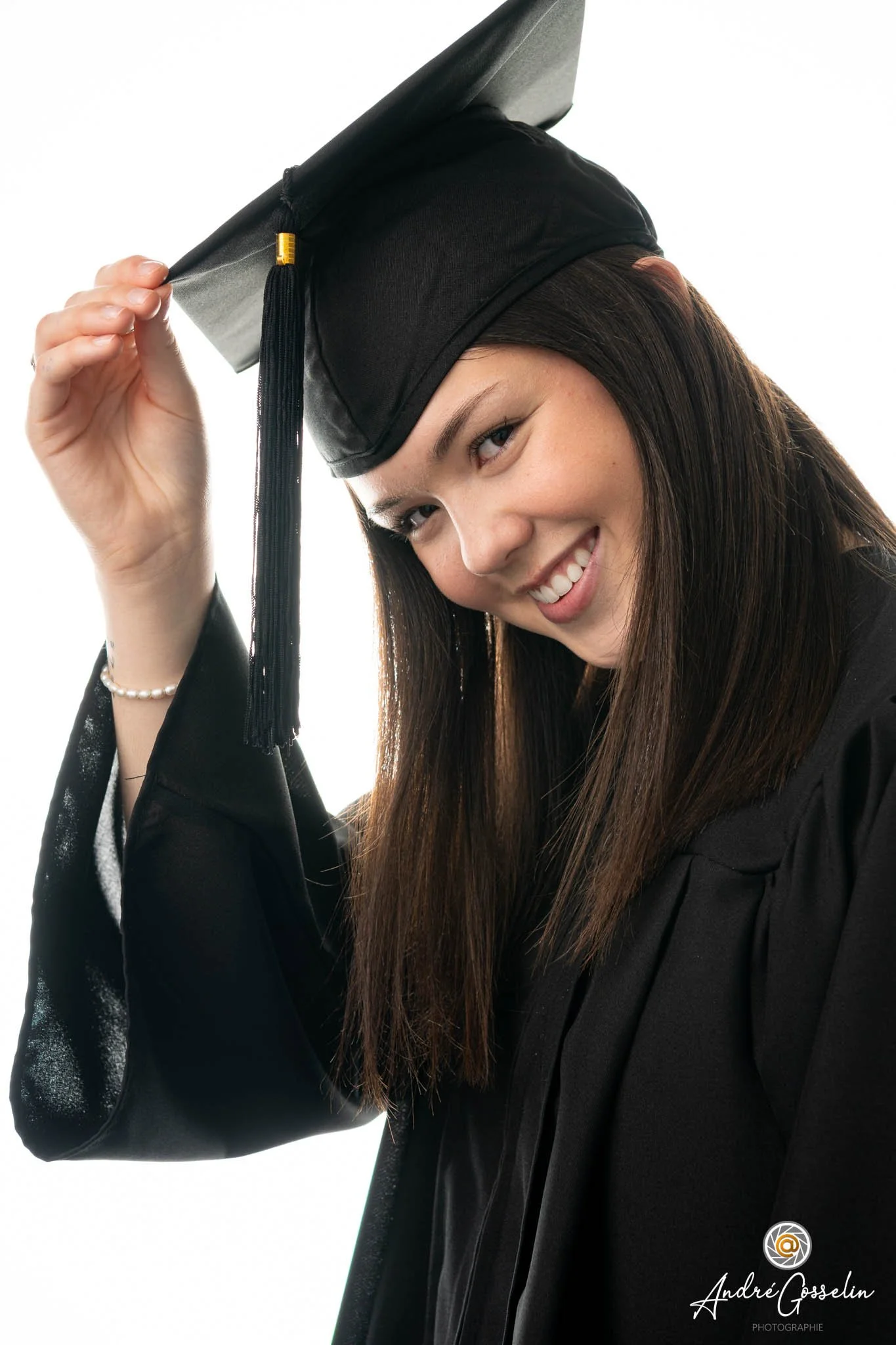 Portraits de famille et photos de mariage naturels et émouvants, capturant vos sourires et instants précieux pour des souvenirs qui durent.