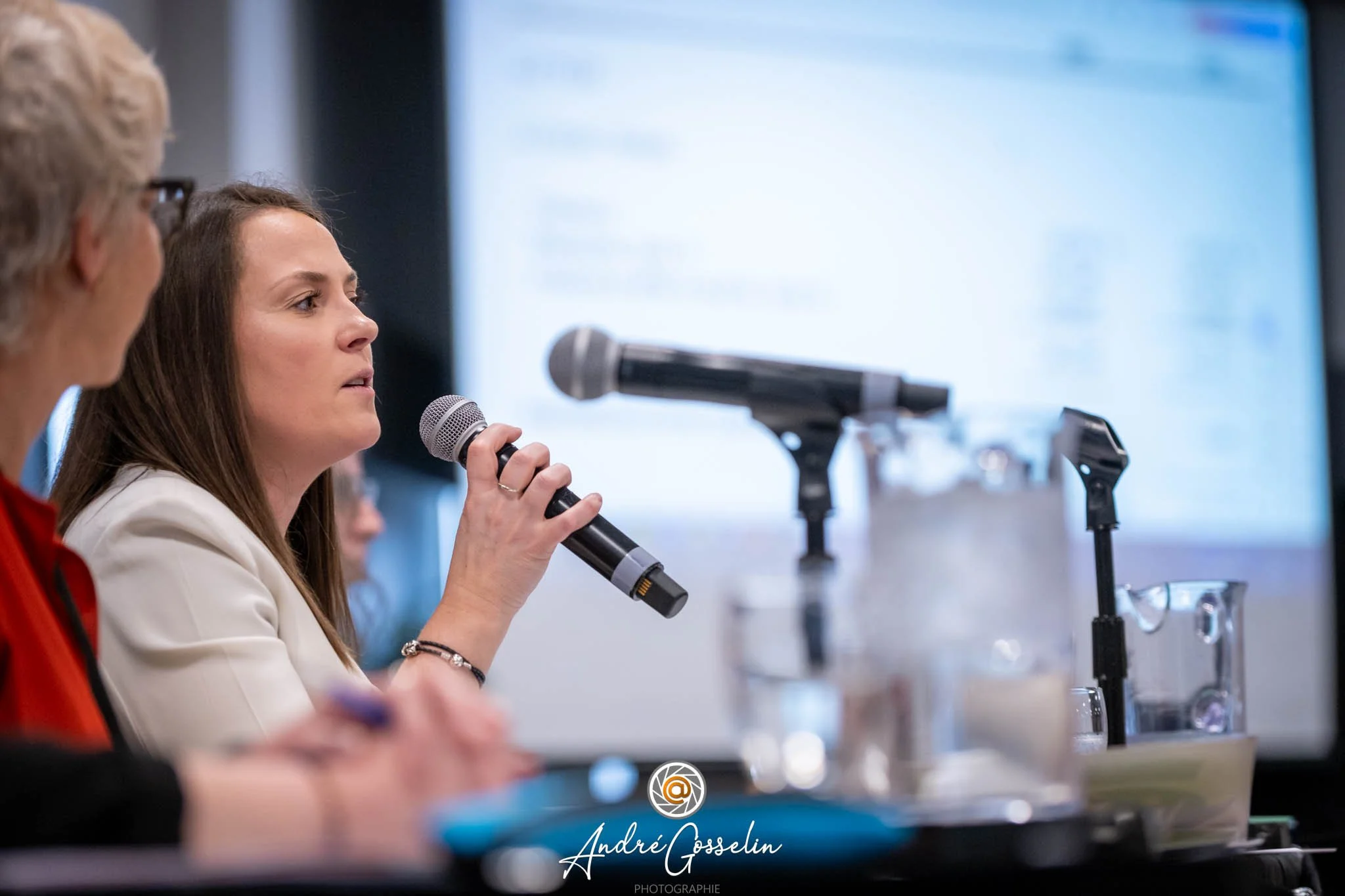 Photographie d’événements corporatifs, cocktails et salons : images authentiques et professionnelles pour valoriser votre entreprise et vos rencontres.