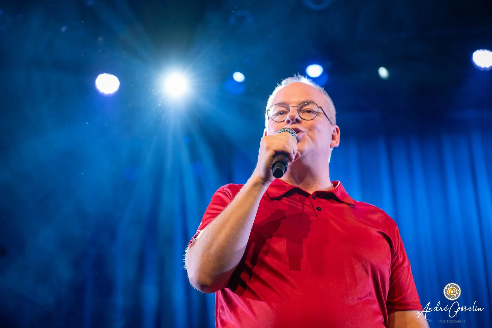 Photos de spectacles pour artistes amateurs et pros : capture d’émotion, passion et énergie sur scène pour des souvenirs inoubliables.
