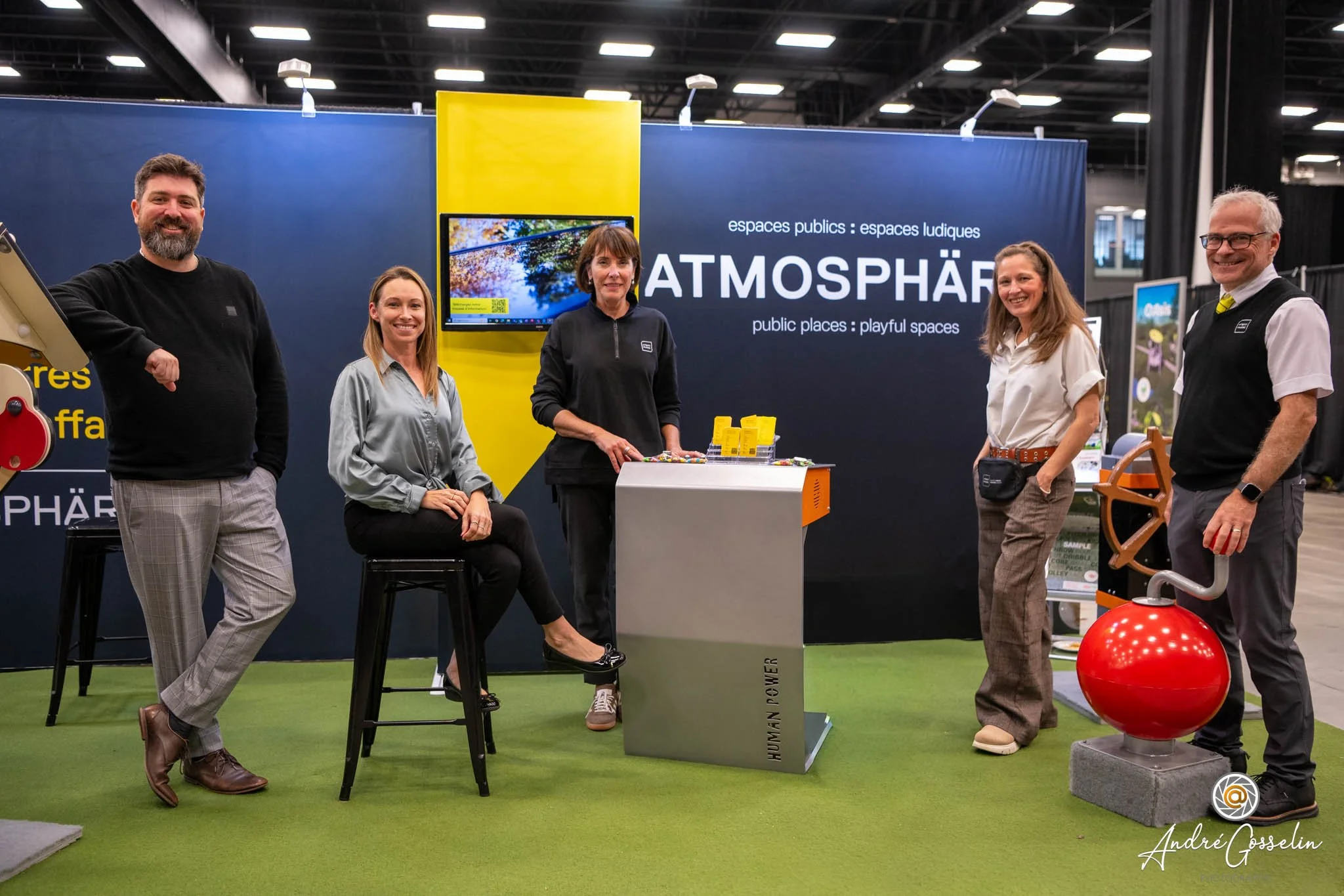 Galerie de portraits professionnels et corporatifs : headshots, photos d’équipe et portraits naturels pour une image authentique et professionnelle.