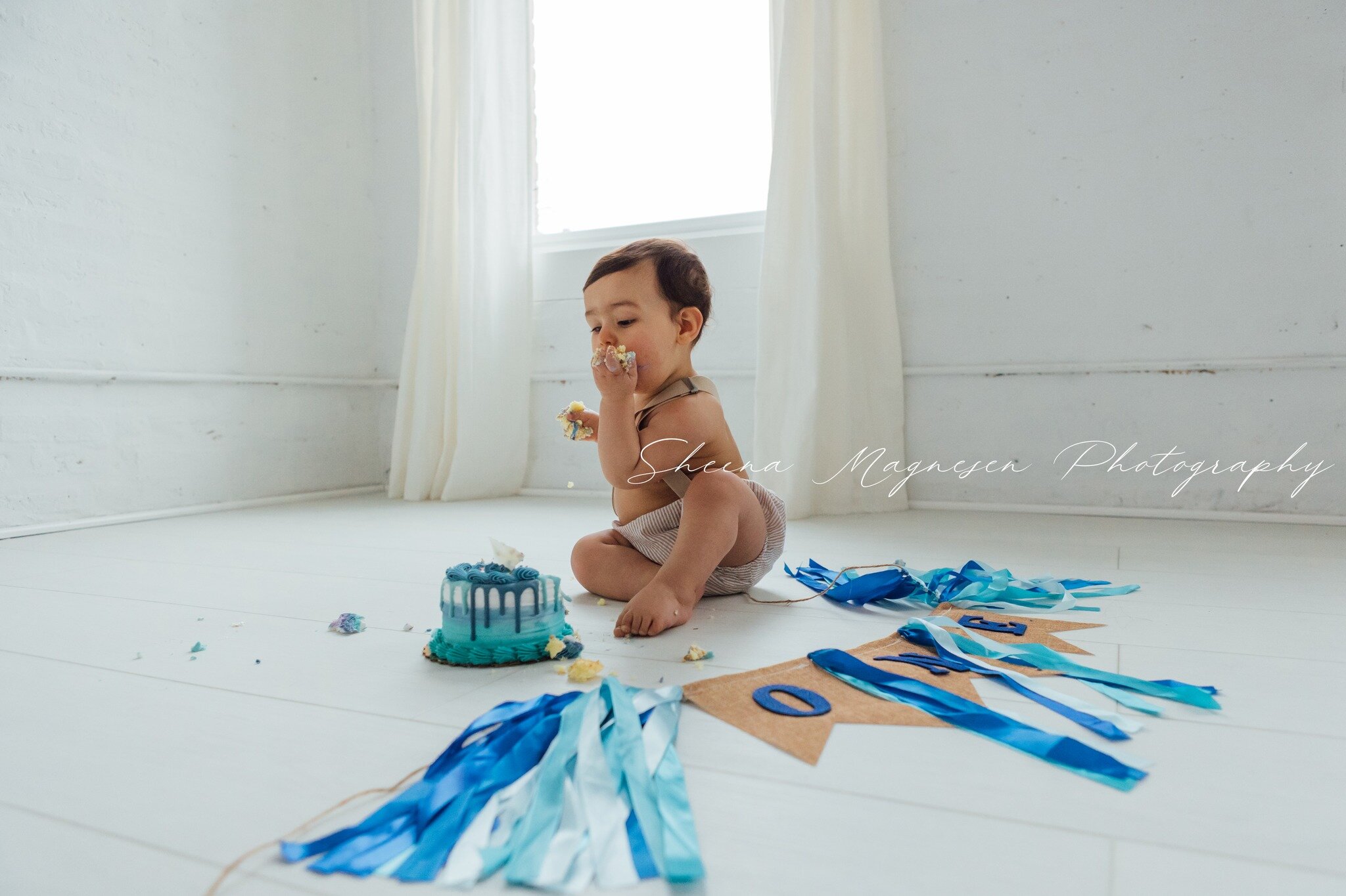 Such a fun cake smash!  I don't think he liked the cake 🥳 
.
.
.
.
.
#sheenamagnesenphotography #naturallight #napervillesession #napcp #babyphotography #napervillechildphotographer #napervillfamilyphotographer #currentsituation #napervillebabyphoto