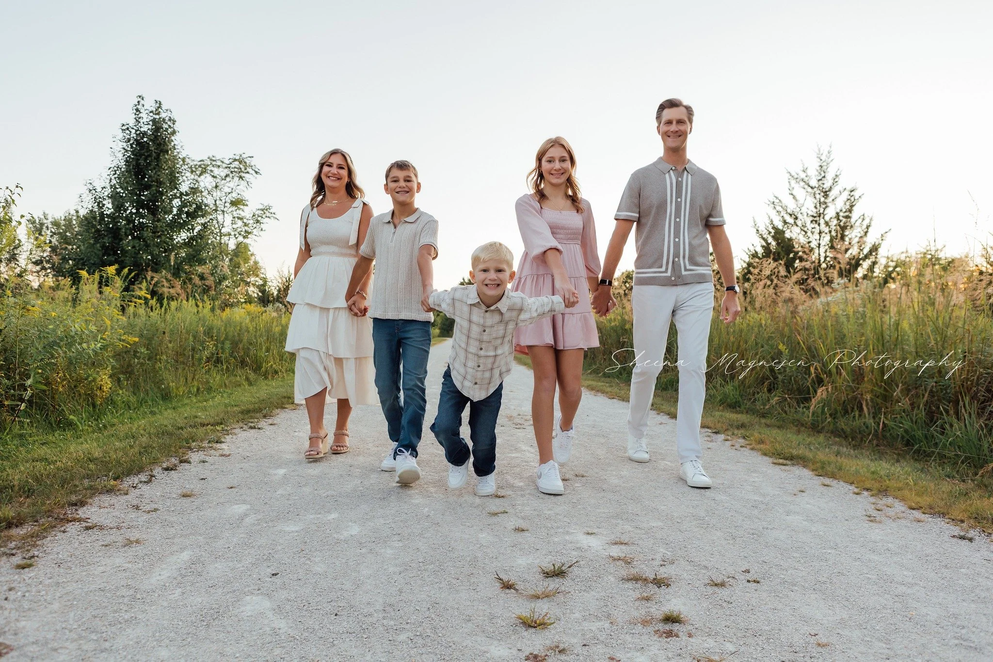 Walking into another beautiful weekend like&hellip; 💃☀️

The best part about family sessions? It&rsquo;s never just about the photos&mdash;it&rsquo;s about the laughter, the connections, and the little in-between moments that tell your story. Whethe