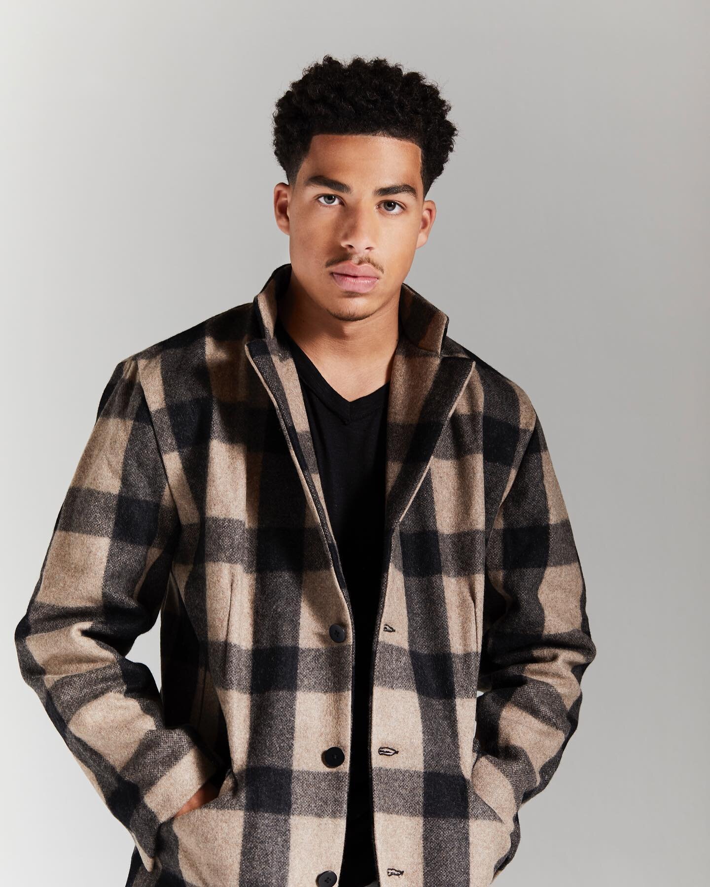 At only 13 years old, Marcus Scribner (@marcusscribner) booked a role on what would become the hit ABC series &lsquo;Black-ish,&rsquo; kick-starting his career in the entertainment industry. We chatted with the now 21-year-old Marcus about the succes