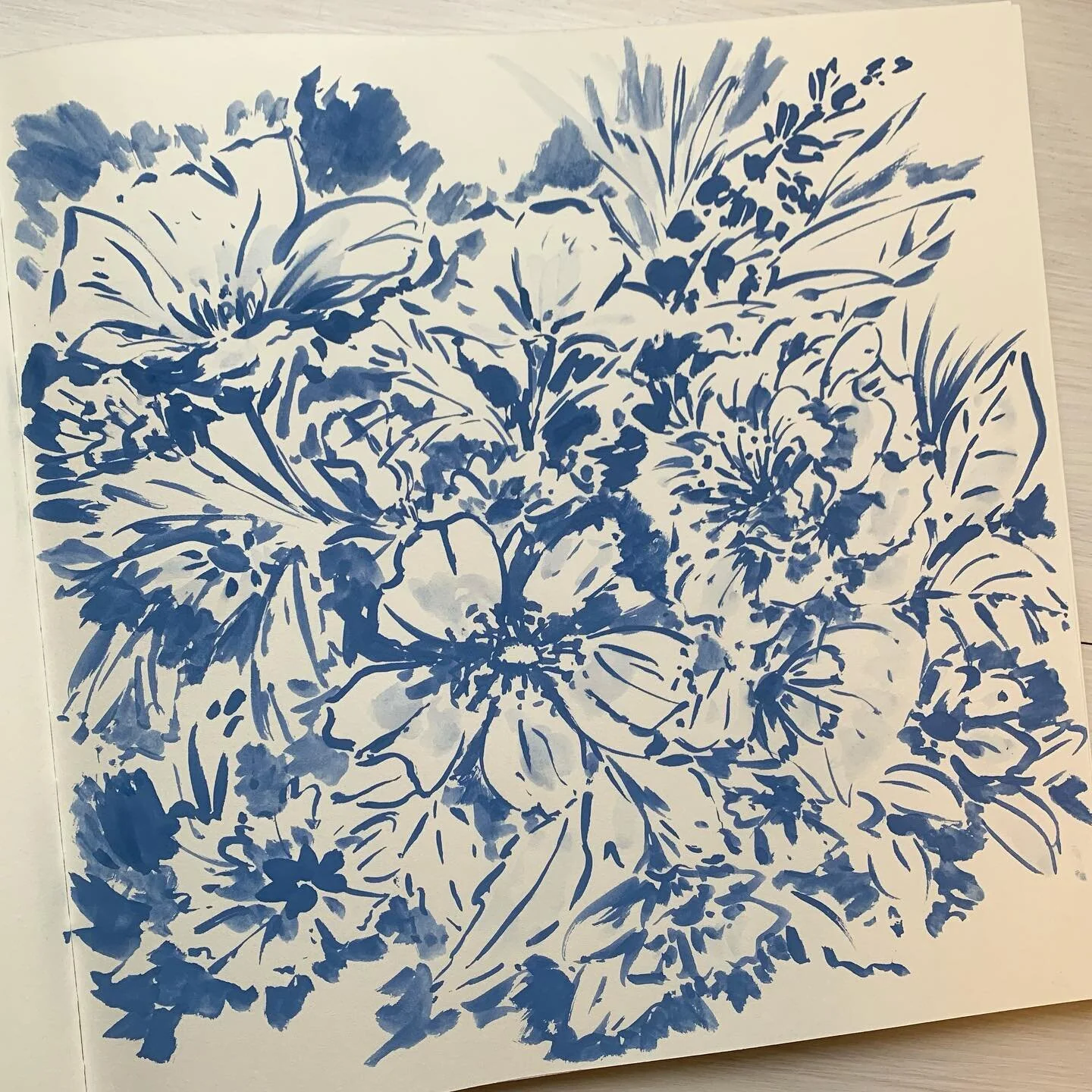 Sketchy blue lines in gouache. 

#textiledesign #expressivepainting #blue#floraldesign #printdesign #printdesigner #printandcut #surfacedesigner #garden#gouacheillustration #printstudio #estampaexclusiva #estampas#estampafloral #