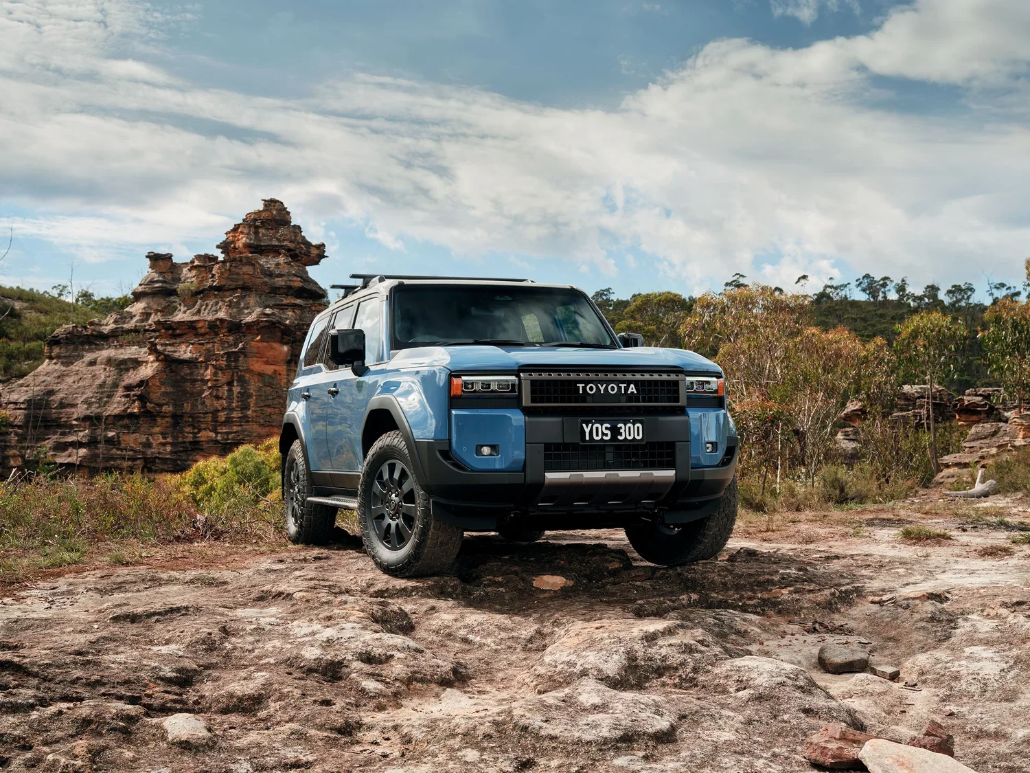 240307_Toyota_Prado_D1_Lifestyle_Prado-Altitude_Retouched_1073.webp