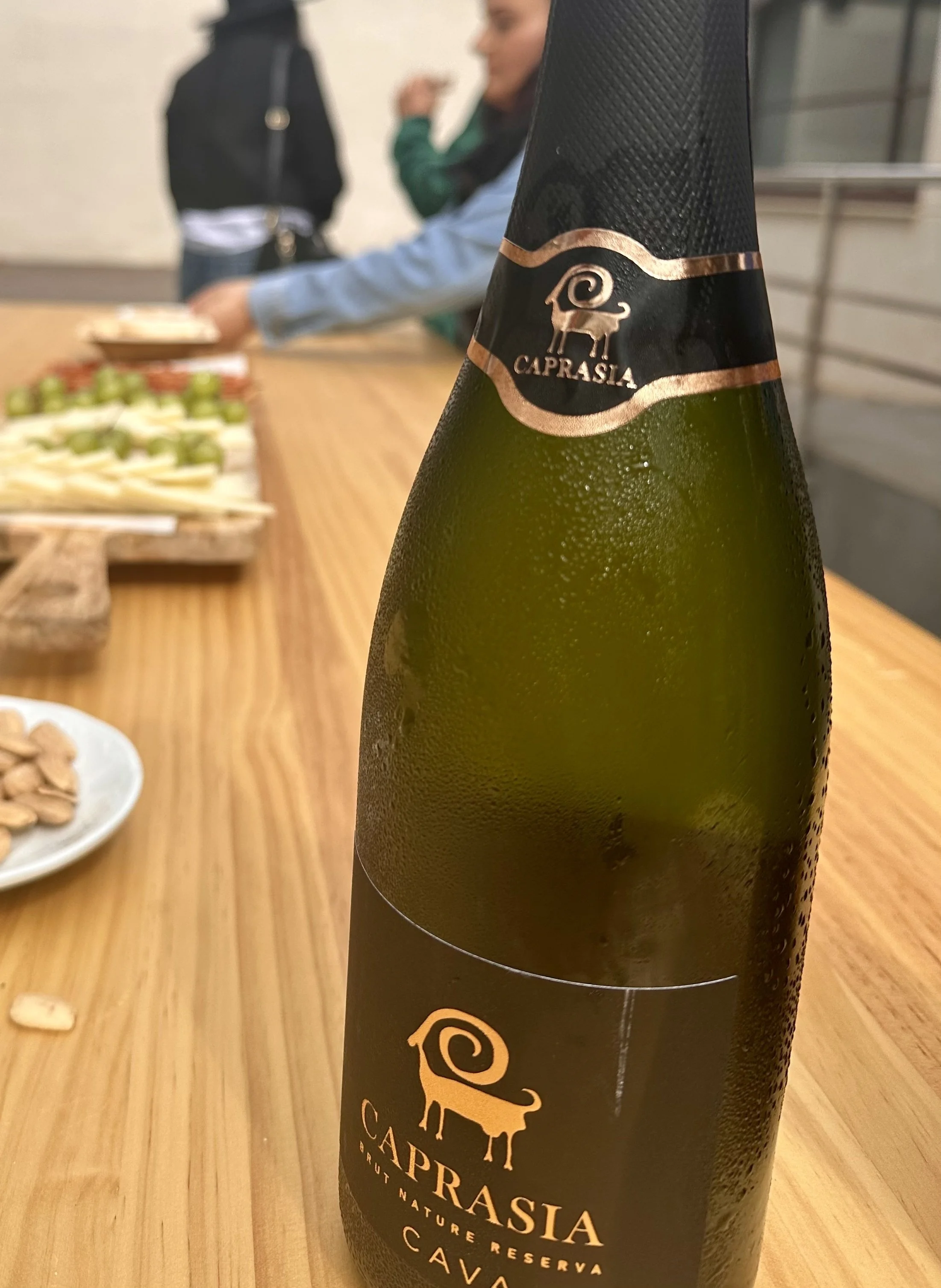 Encantada World expat social event in Requena, Spain — clients enjoying a day of wine tasting and local cuisine.