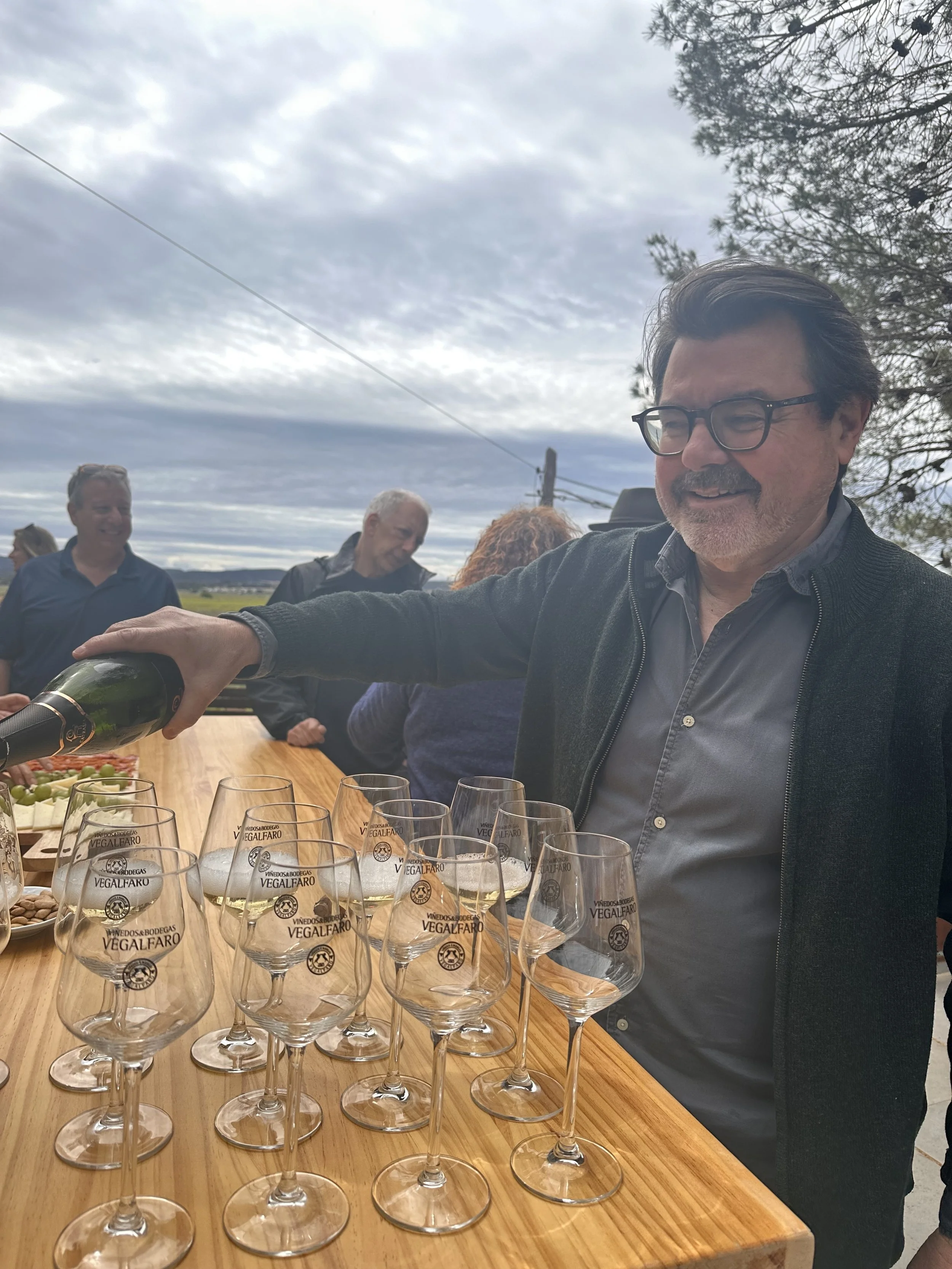 Encantada World expat social event in Requena, Spain — clients enjoying a day of wine tasting and local cuisine.