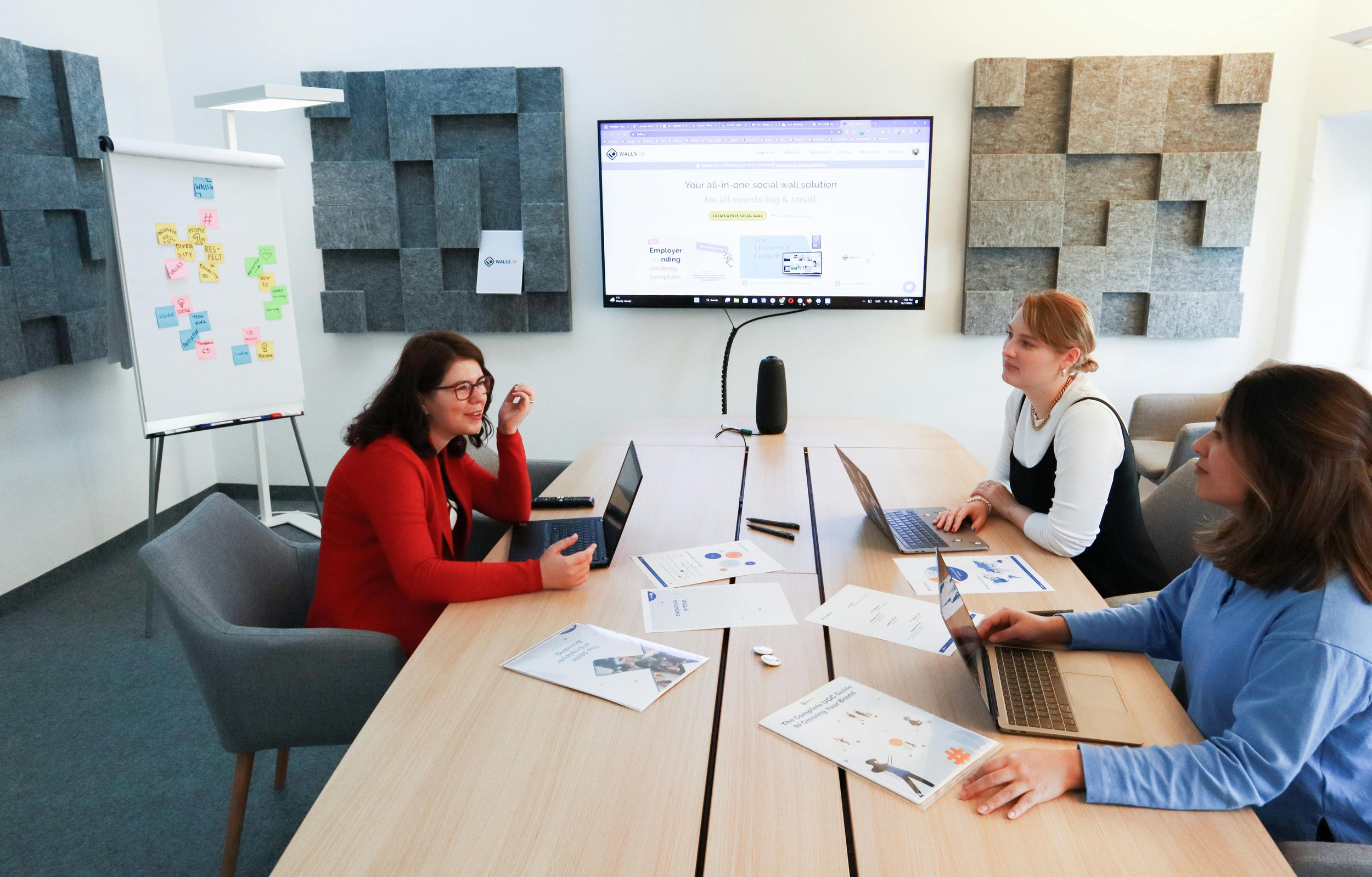 Case Study: Communicating the Value of a B2B Acquisition to the Market