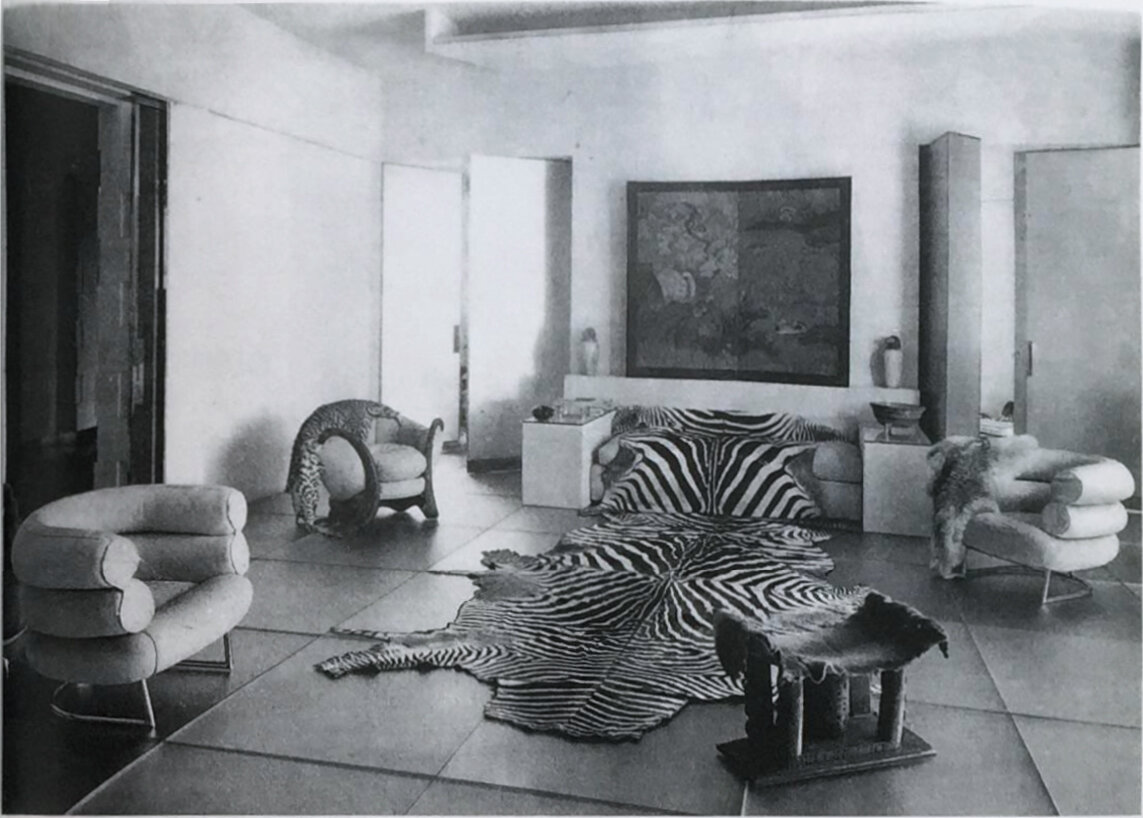 Le_salon_de_verre,_designed_by_Paul_Ruaud,_furniture_by_Eileen_Gray,_for_Madame_Mathieu-Levy_(boutique_J._Suzanne_Talbot),_Paris,_1922.jpg