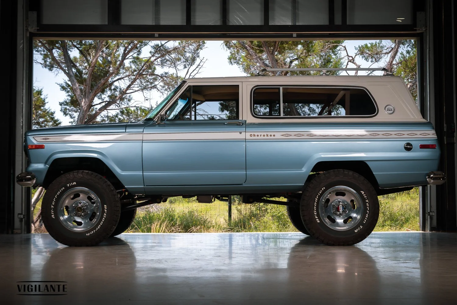 Vigilante-jeep-cherokee-75--23.jpg