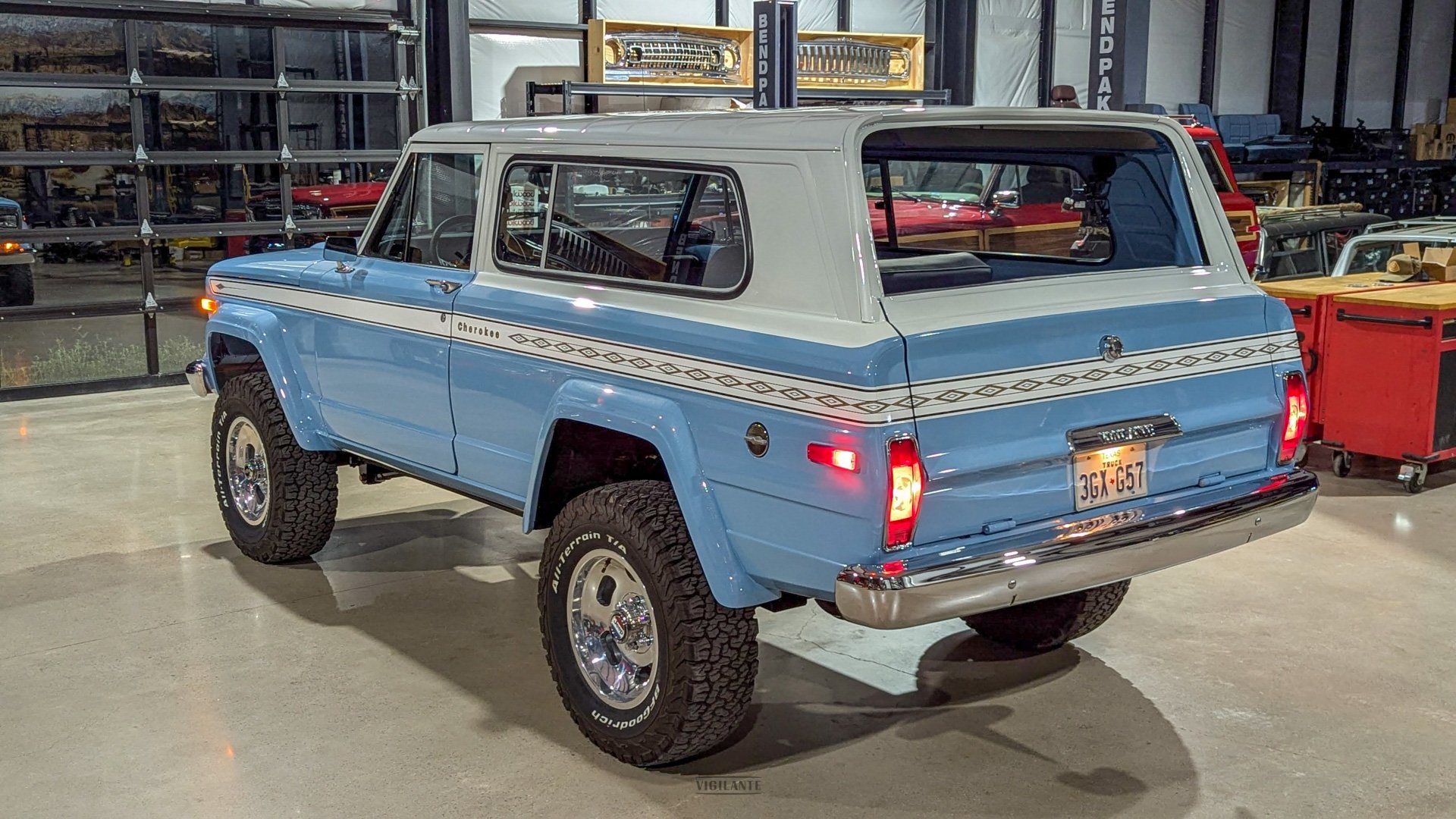 vigilante-jeep-cherokee-chief--016.jpg