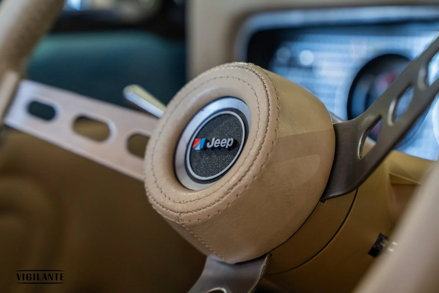 Vigilante-jeep-cherokee-75--05.jpg