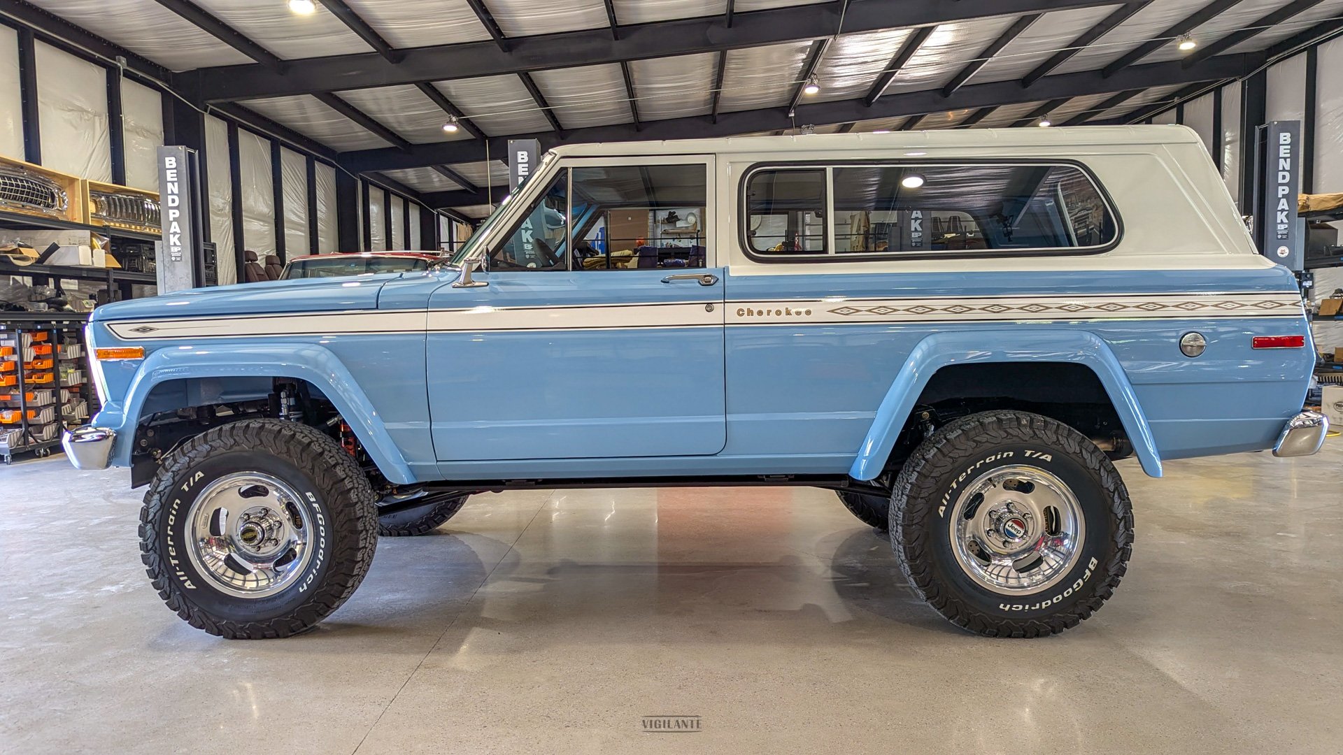vigilante-jeep-cherokee-chief--025.jpg