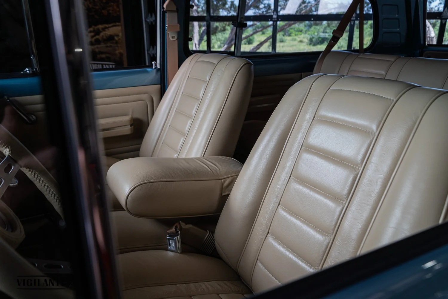 Vigilante-jeep-cherokee-75--11.jpg