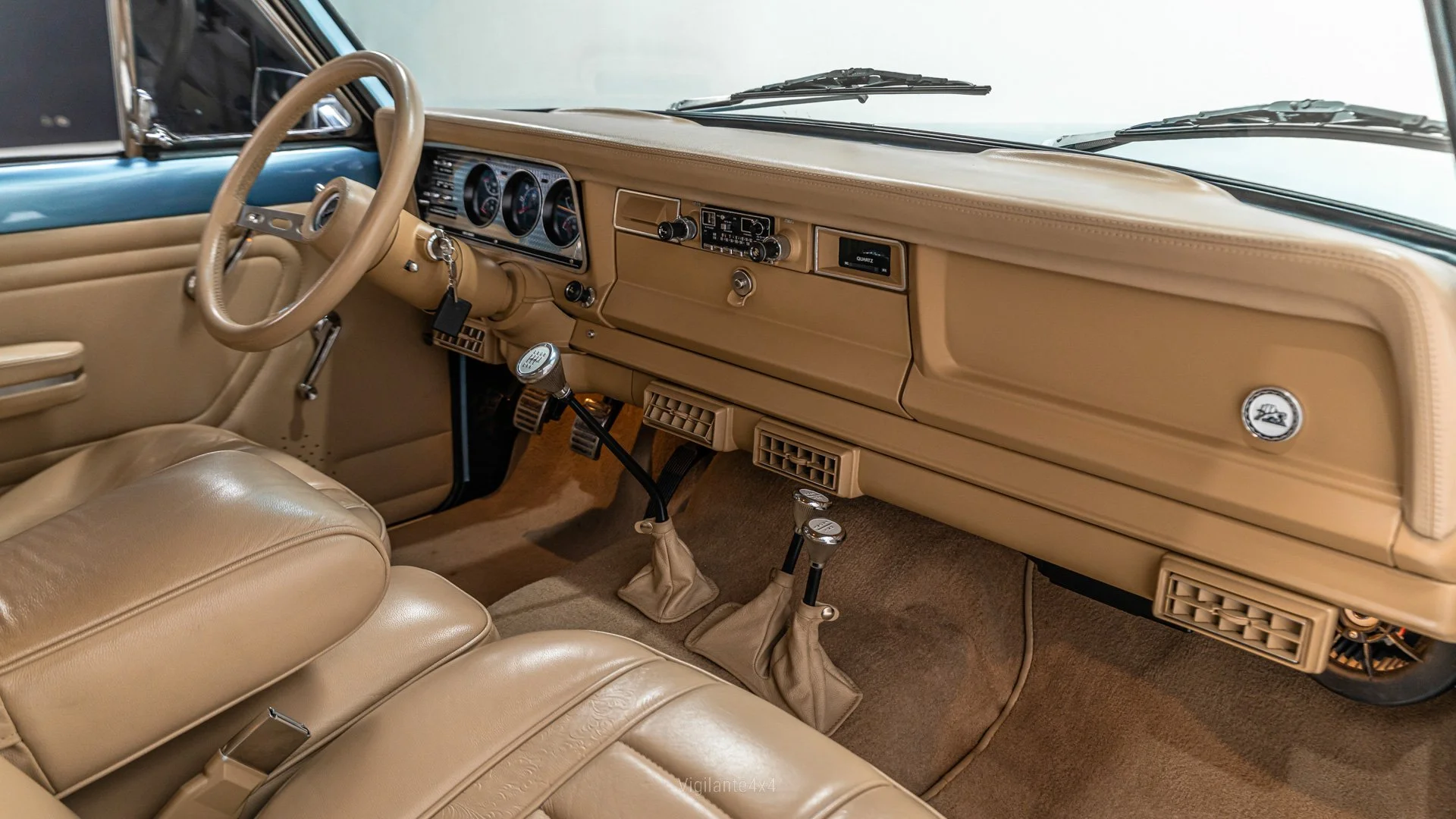 vigilante-jeep-cherokee--04.jpg