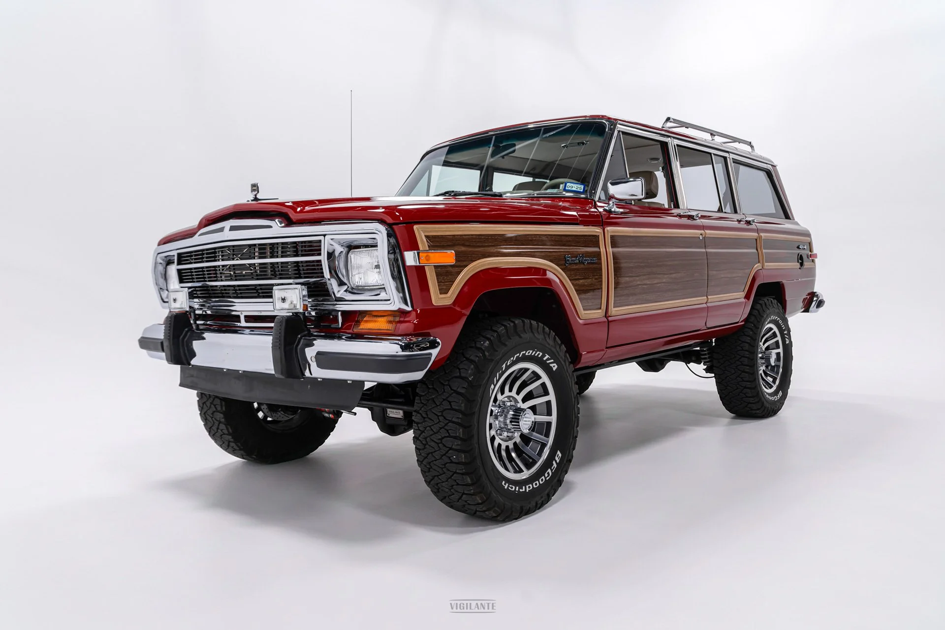 vigilante-jeep-grand-wagoneer--27.jpg