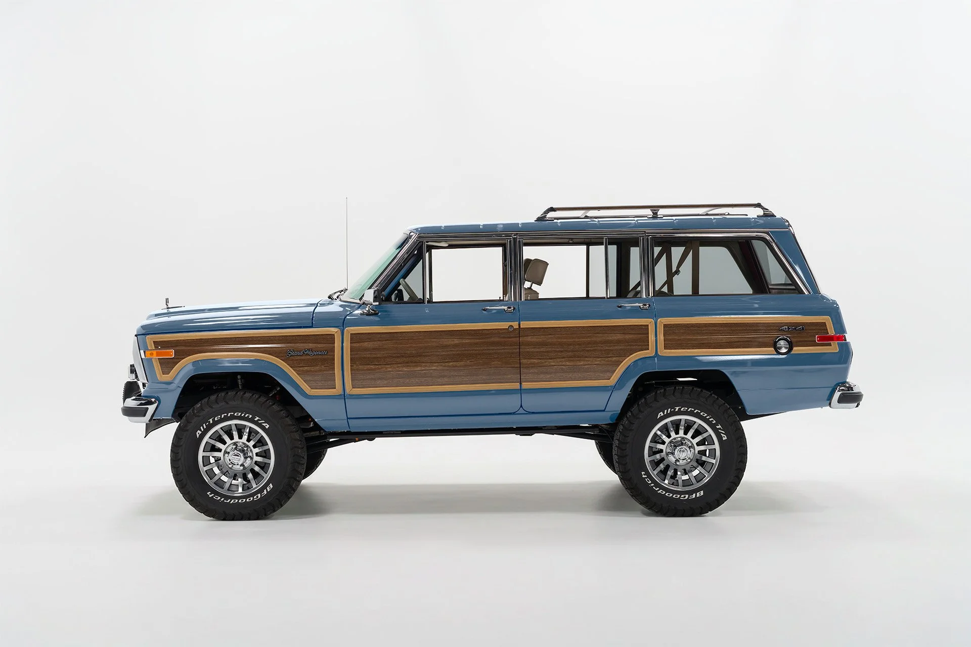 1990 VIGILANTE GRAND WAGONEER - NEW INVENTORY - #2703