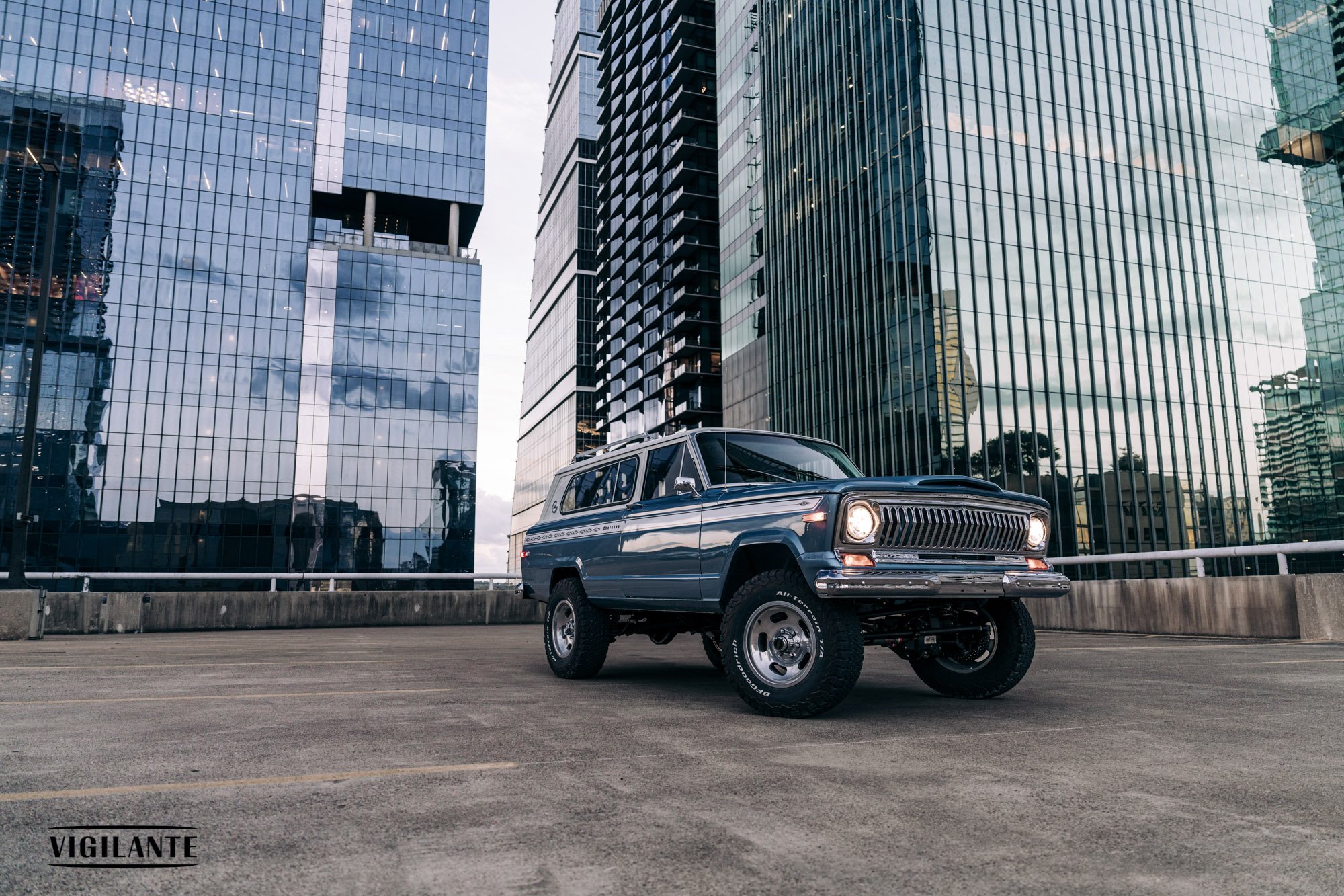 Vigilante4x4-jeep-cherokee-1975-02.jpg