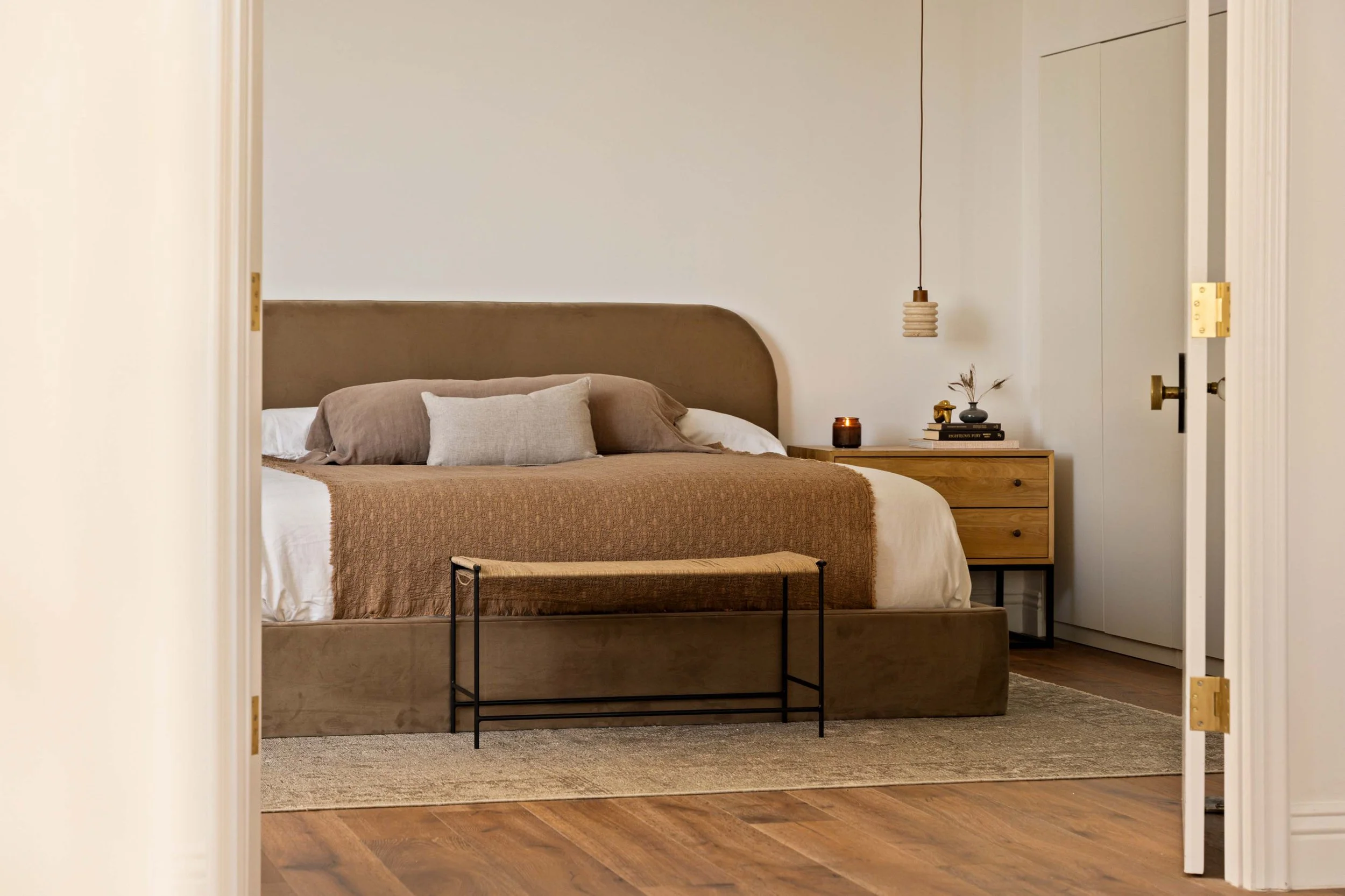 04_Bedroom-1_01.jpg