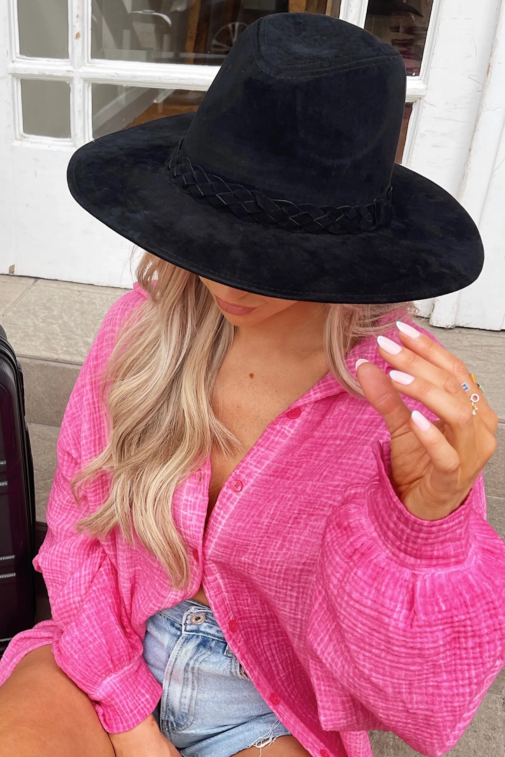 6AE2CB10-863A-4AE3-B9DB-D29985377D8F