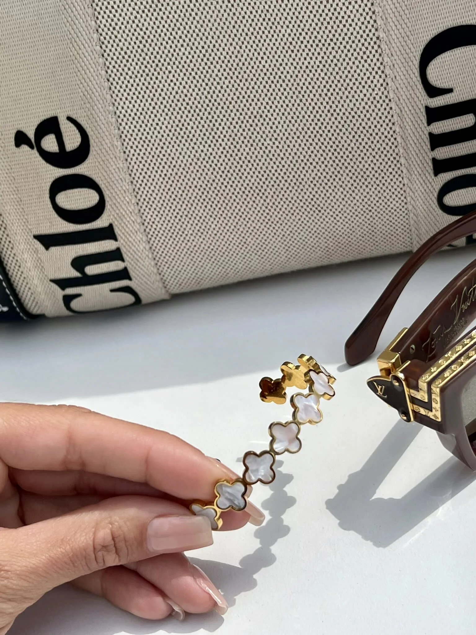 7FDD656E-4BC4-46DC-B31F-96B01875F6BE