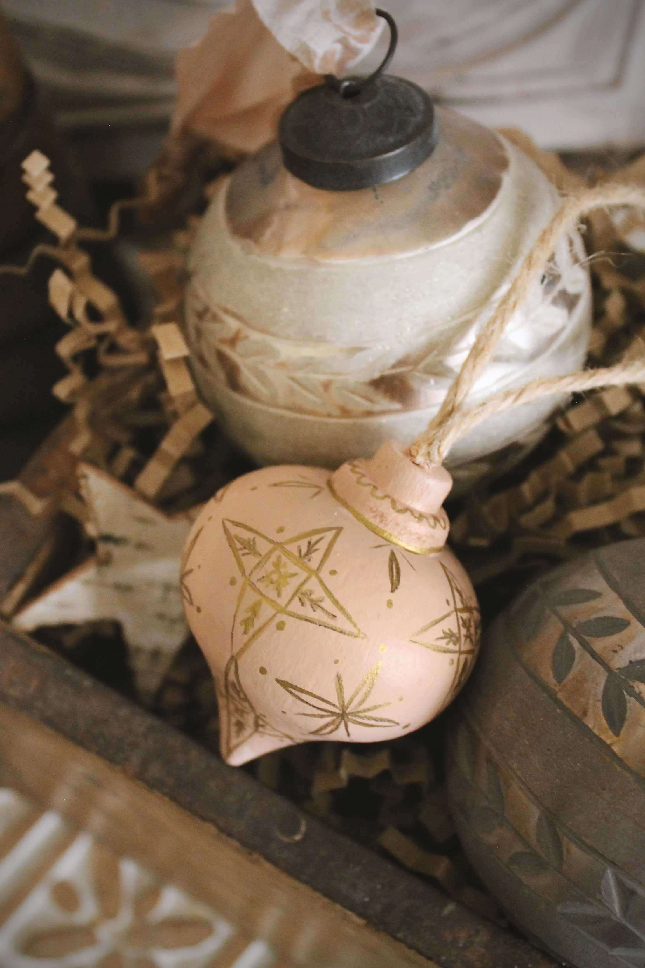 pink bauble2.jpg