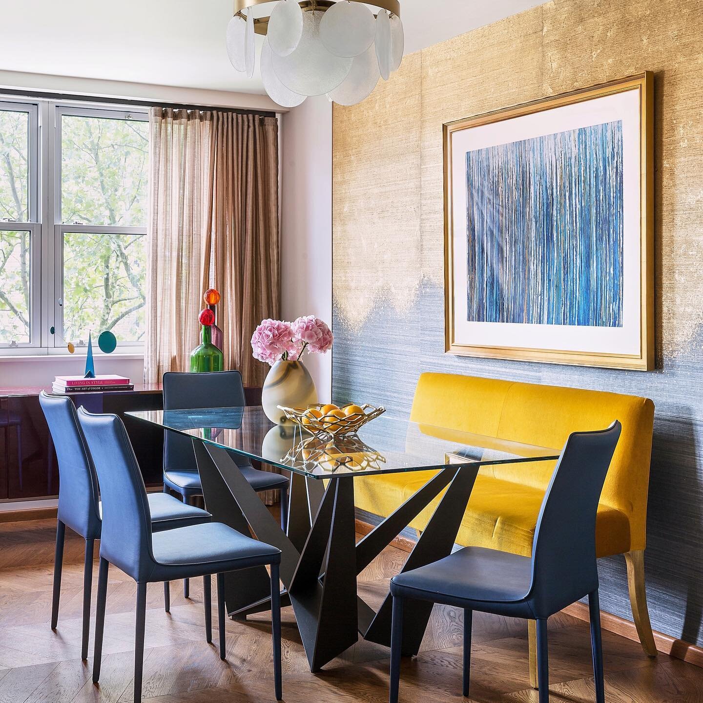 Modernity &amp; glamour meet warmth &amp; functionality in this compact London apartment designed by @kirangala_and_associates. So glad to be part of this super Lux project @interworldfurnishing 

@archdigestindia @archdigest @homejournal @luxecodema