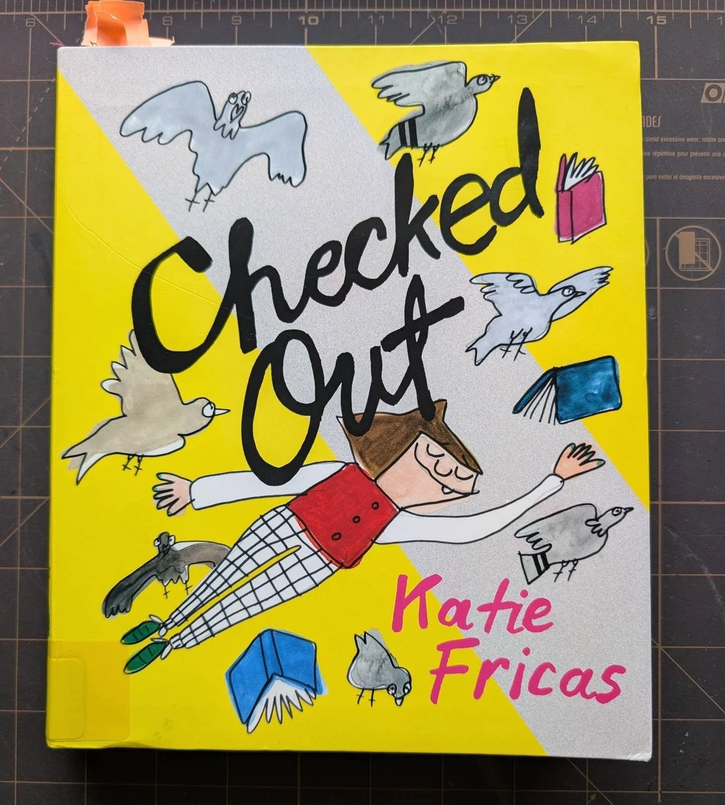 I absolutely loved the new graphic novel by @cartoonfricassee, with its bold line work, vibrant colors, and beautiful compositions!