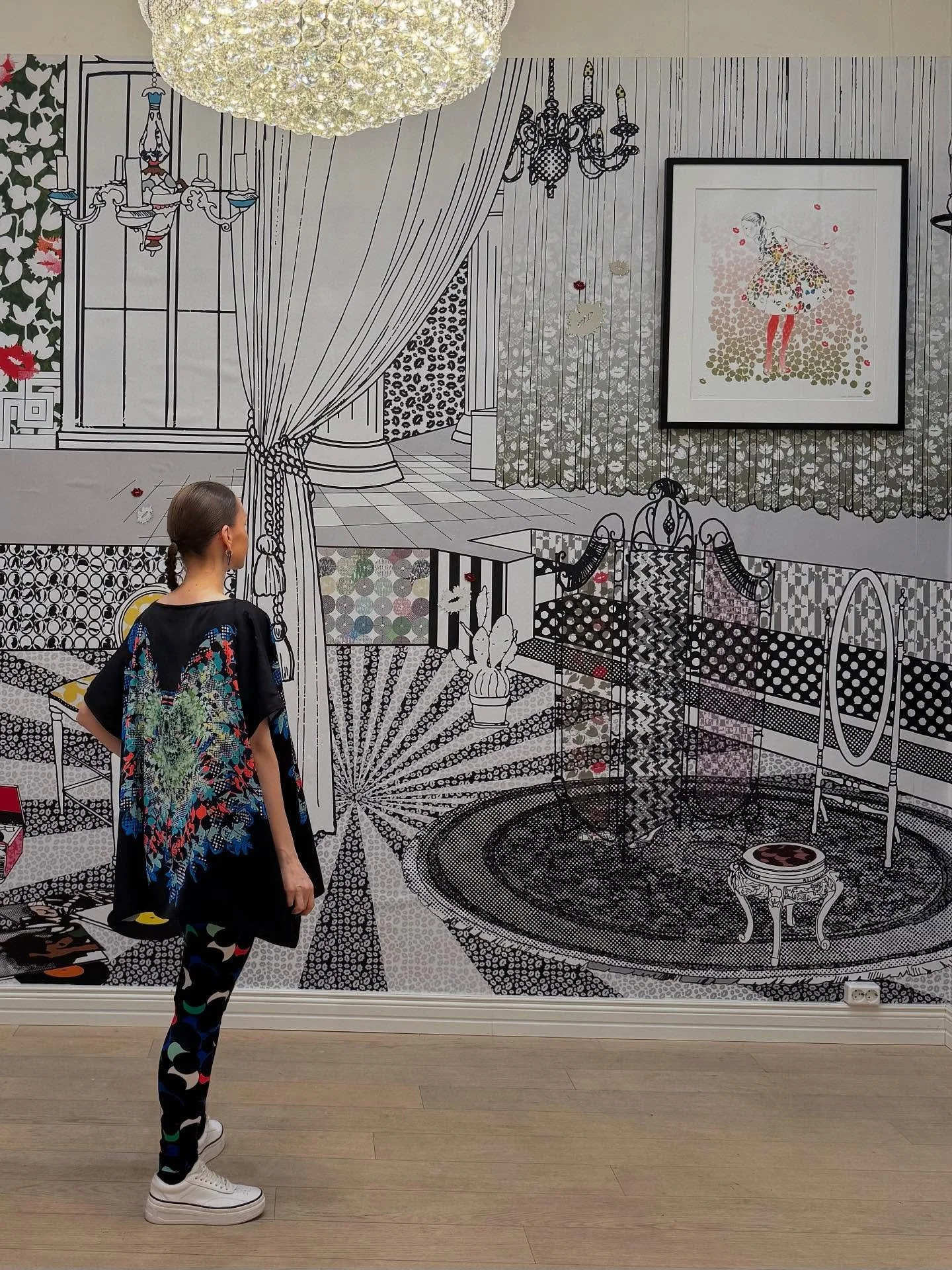 L&auml;mmin kiitos kaikille &rdquo;Taivaalliset talot&rdquo; -n&auml;yttelyss&auml; vierailleille 🦋💋🦋💋 Warm thanks to everyone who visited the &ldquo;Heavenly Houses&rdquo; exhibition @galleriadromig 

📸 Taideteokset &amp; vaatteet, artworks &am