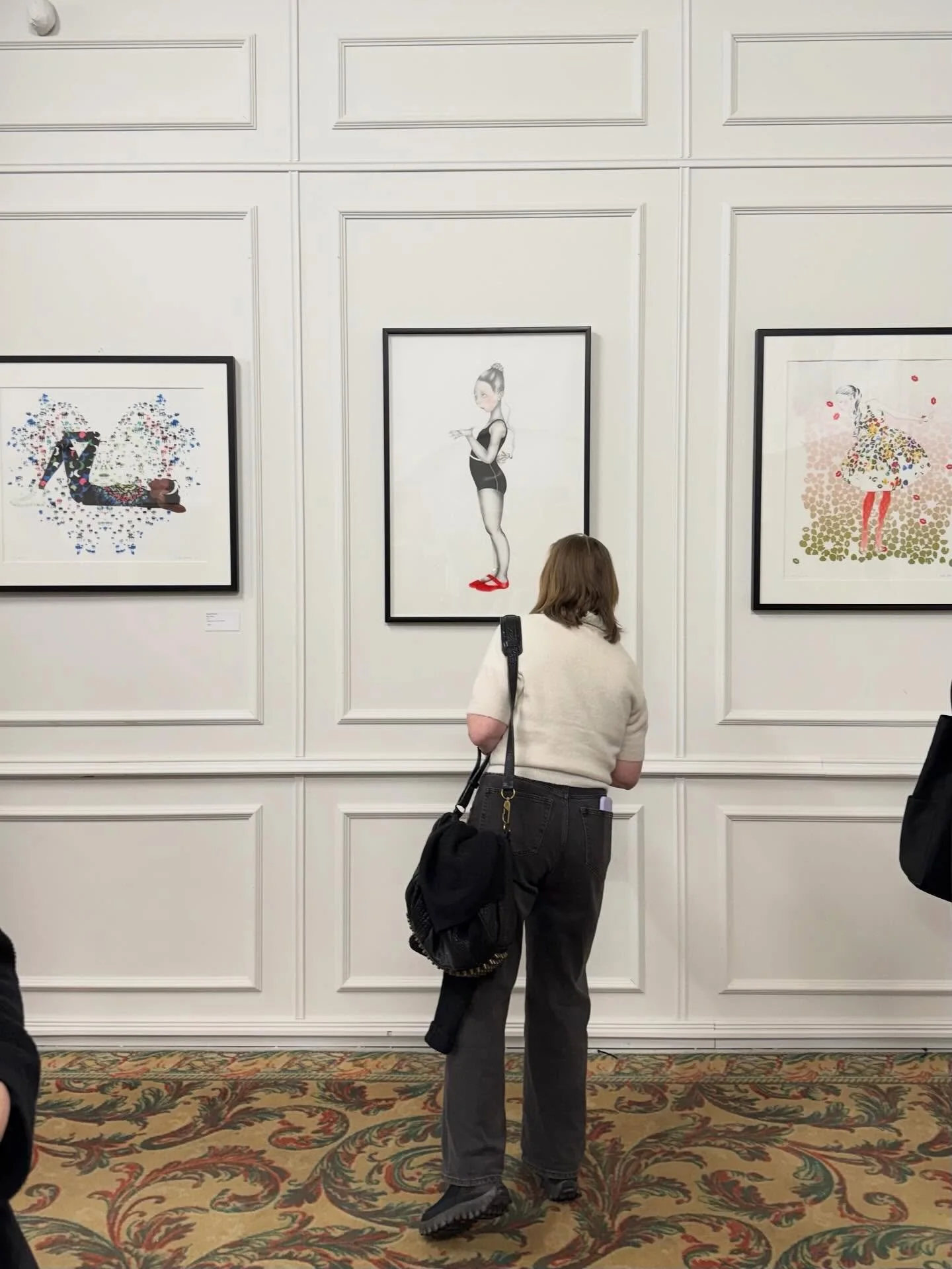 Ornamon Teosmyynti avattu Katajanokan Tulli- ja pakkahuoneella sek&auml; verkossa! Tutustu teoksiin osoitteessa teosmyynti.fi &ndash; Osta heti tai tee varaus! Teoksen voi noutaa gallerialta tapahtuman aikana tai tilata kotiin  kuljetettuna. Teosvara