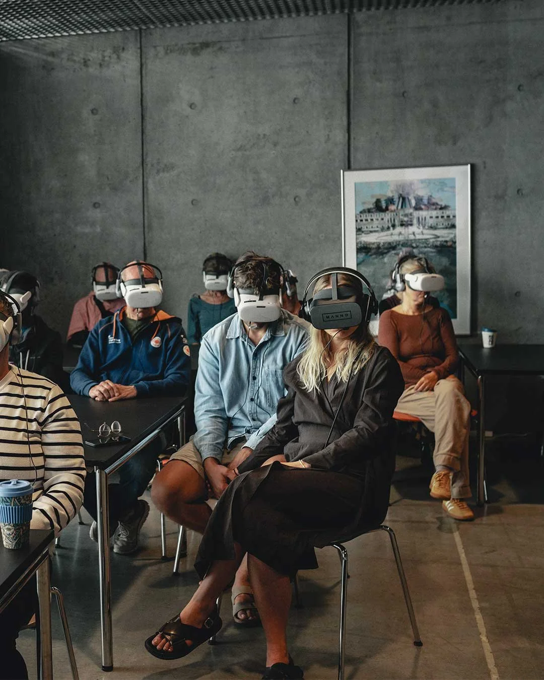 &ldquo;What is it like to go through psychosis?&rdquo; This weekend, we had the opportunity to showcase our VR simulation tool PsychSim VR at @folkeuniversitetet_aarhus  s Hearts &amp; Minds festival! A healthcare knowledge festival featuring a vibra