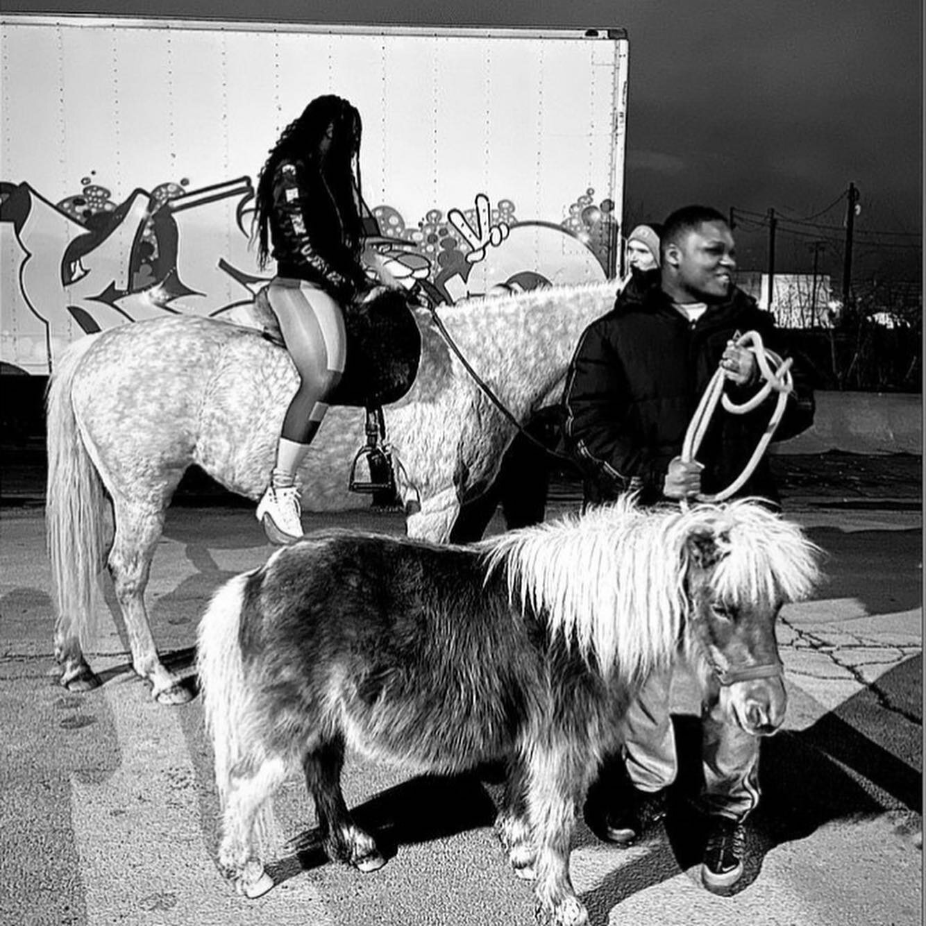 Chicago, pre-quarantine, 2020. #westsidechicago (photo @melonskies)