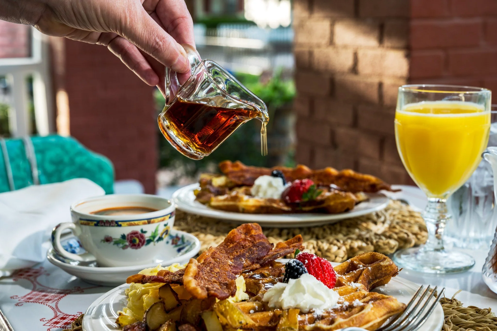 🏈 Sports fans and event-goers, listen up! Whether you&rsquo;re cheering on Iowa State vs. TCU at Amon G. Carter Stadium on November 8, attending the Cowboy Artists of America Exhibition on November 7-8, or watching the PBR Stockyards Showcase on Nov