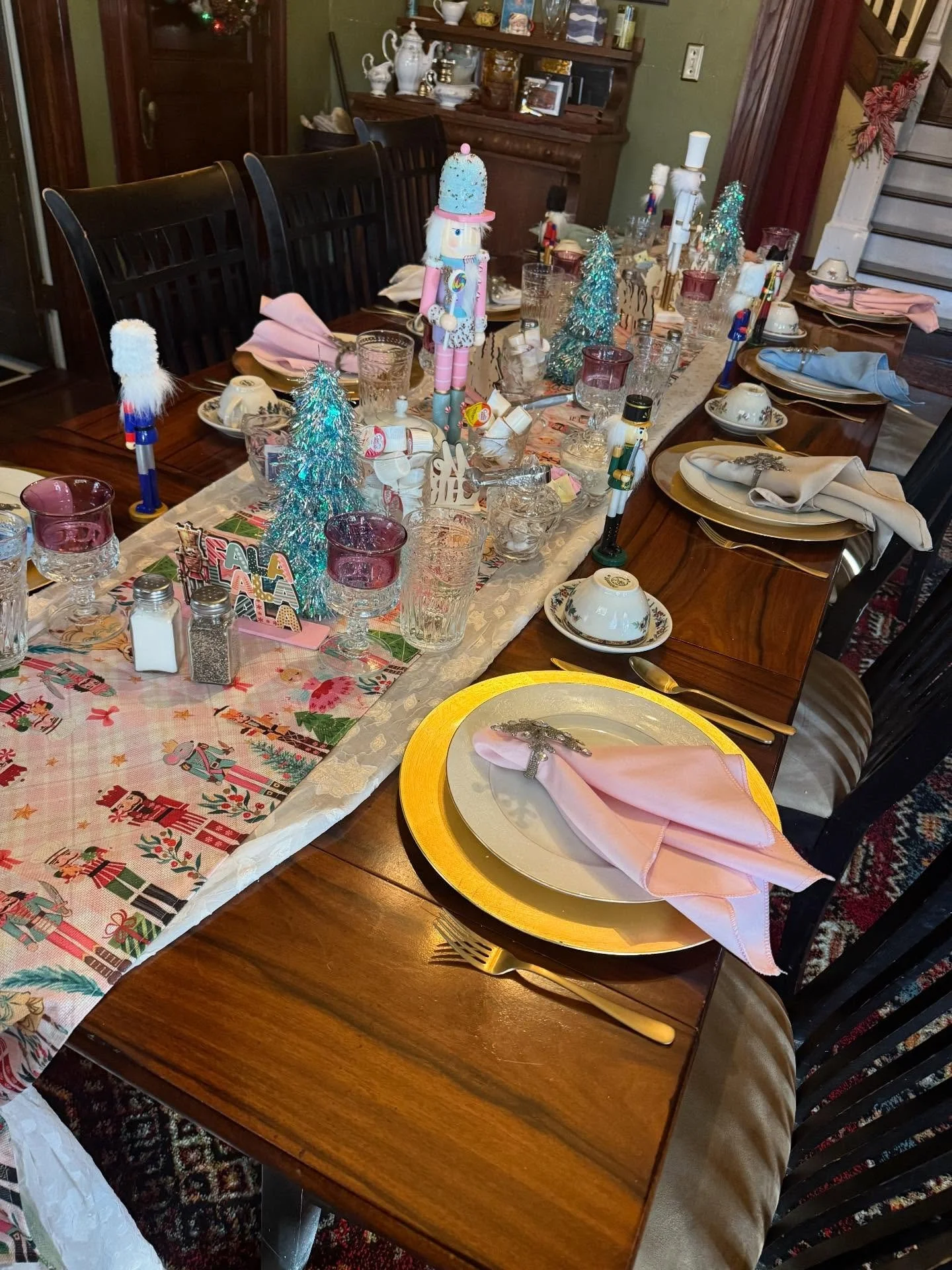 Give the gift  that&rsquo;s perfect https://rosenhouseinn.com/gift-certificates #rosenhouseinn #visitfortworth #greatstaysoftexas