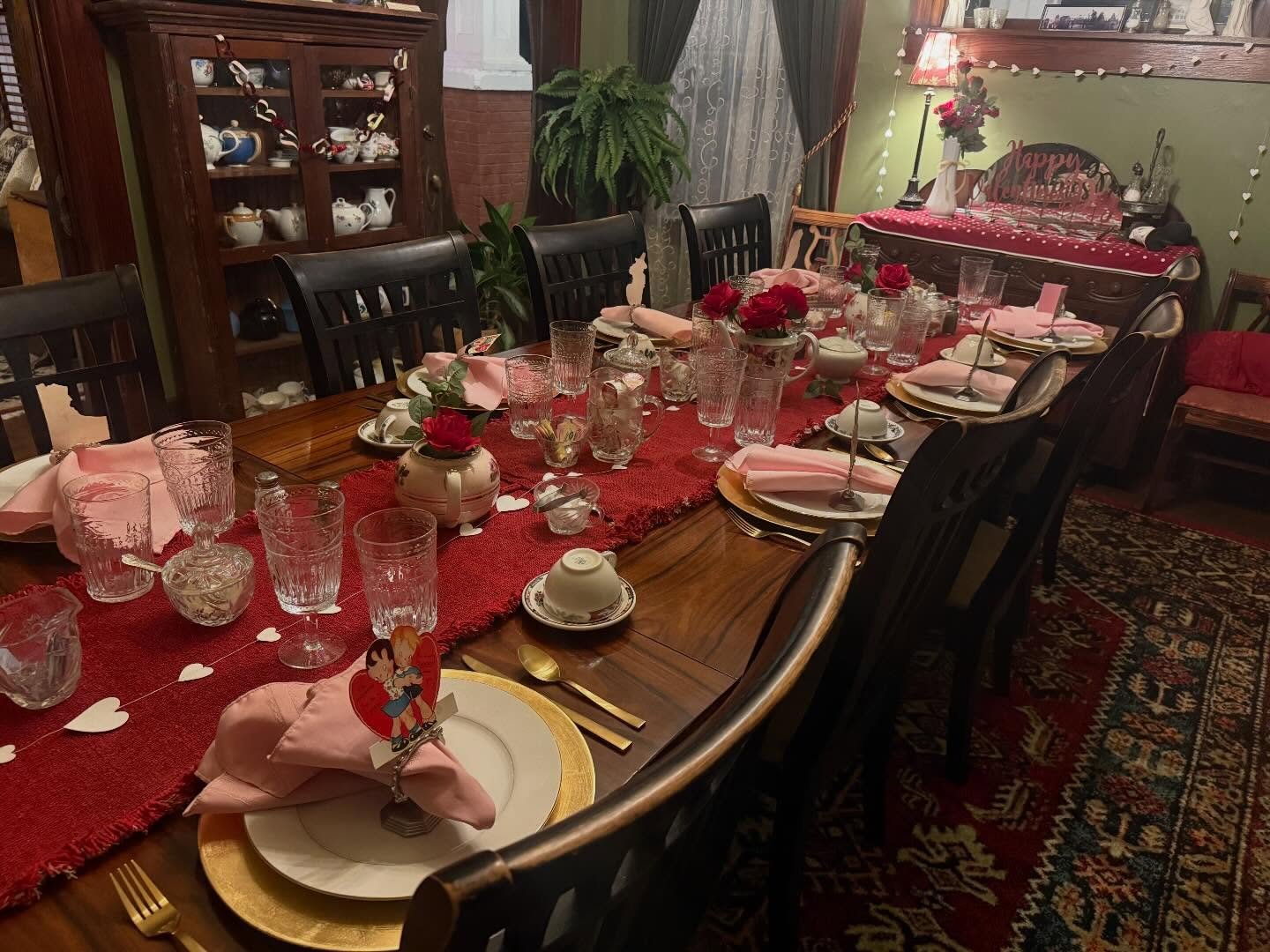 Valentines ready! #rosenhouseinn #stayinn #visitfortworth #greatstaysoftexas