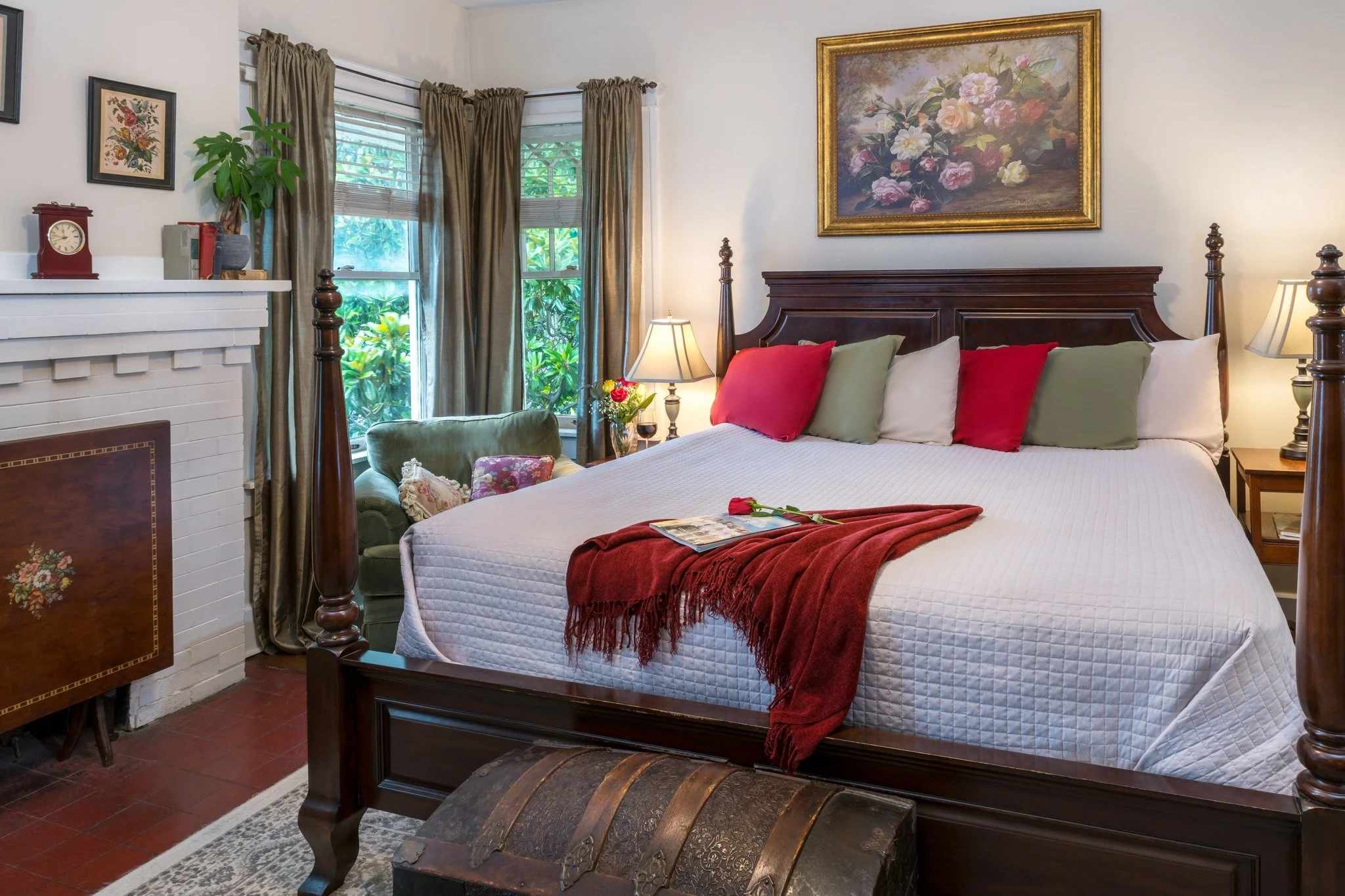 💕Dreaming of your next romantic escape? Which suite would you choose for the ultimate Valentine&rsquo;s getaway? 🌹 Magnolia Room, Fairmount Suite or Fort Worth Room? Vote now! 🛏️✨ #RomanceAtRosen #ValentinesDay"